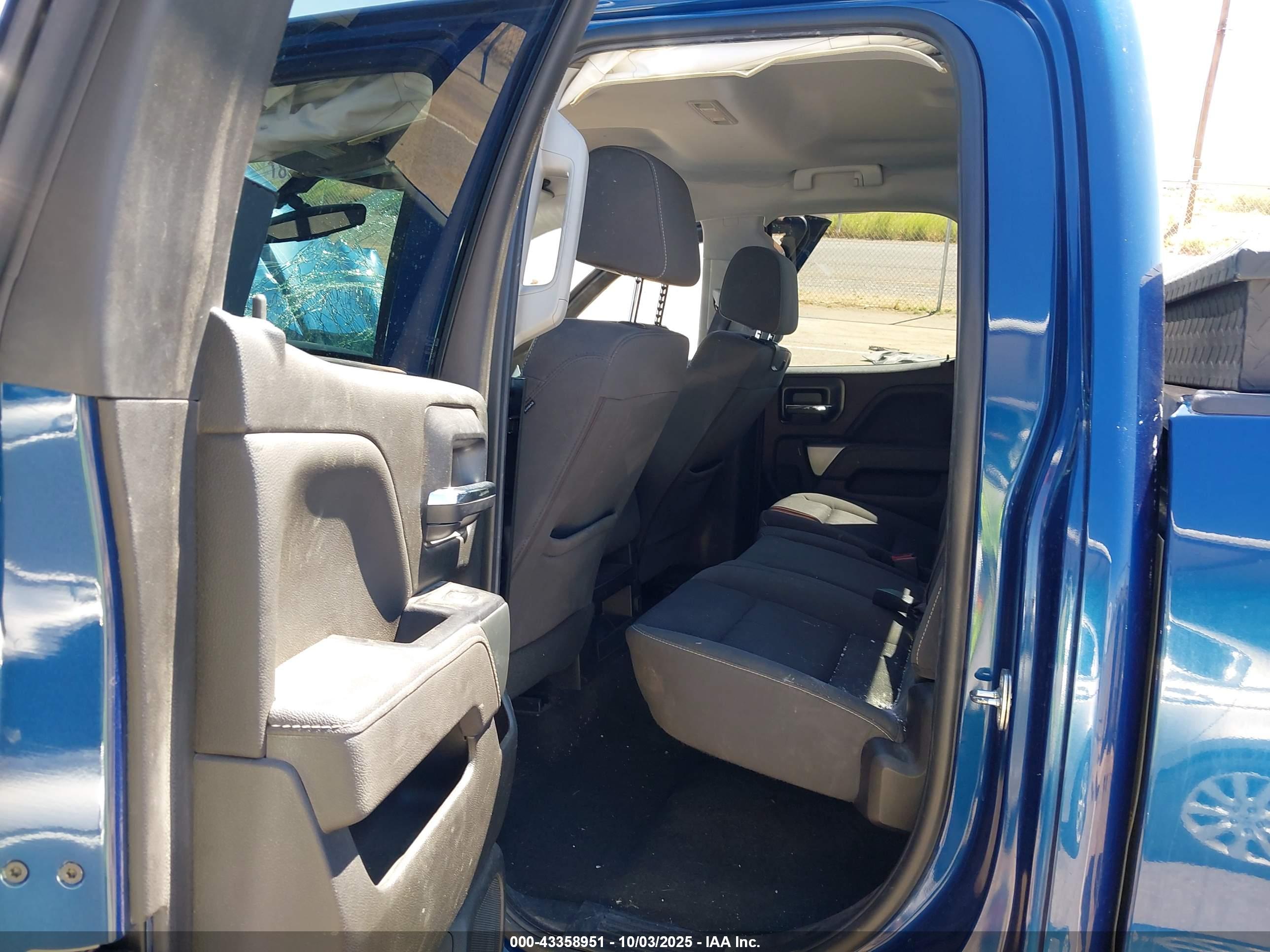 CHEVROLET SILVERADO image 8