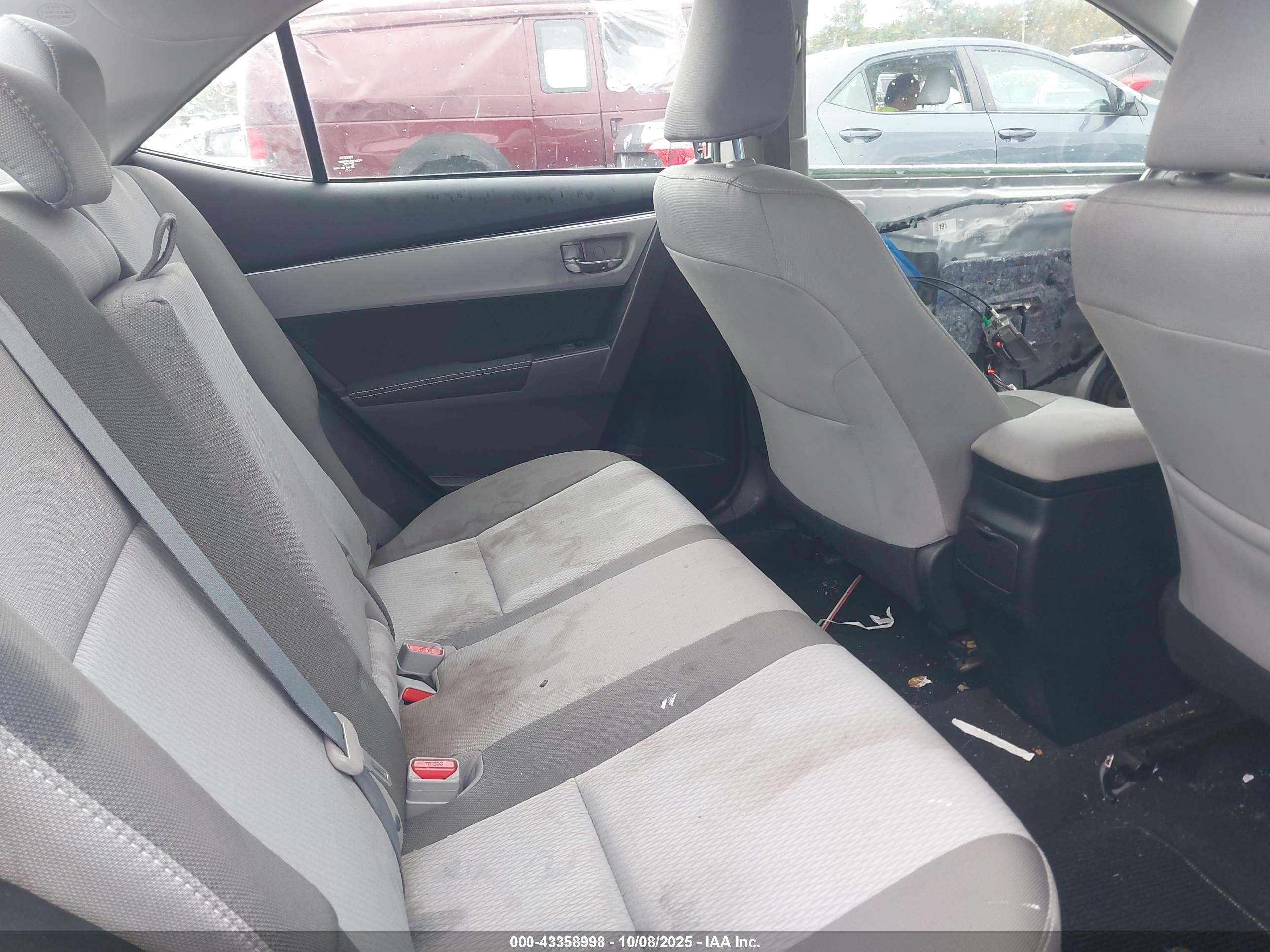 TOYOTA COROLLA image 8
