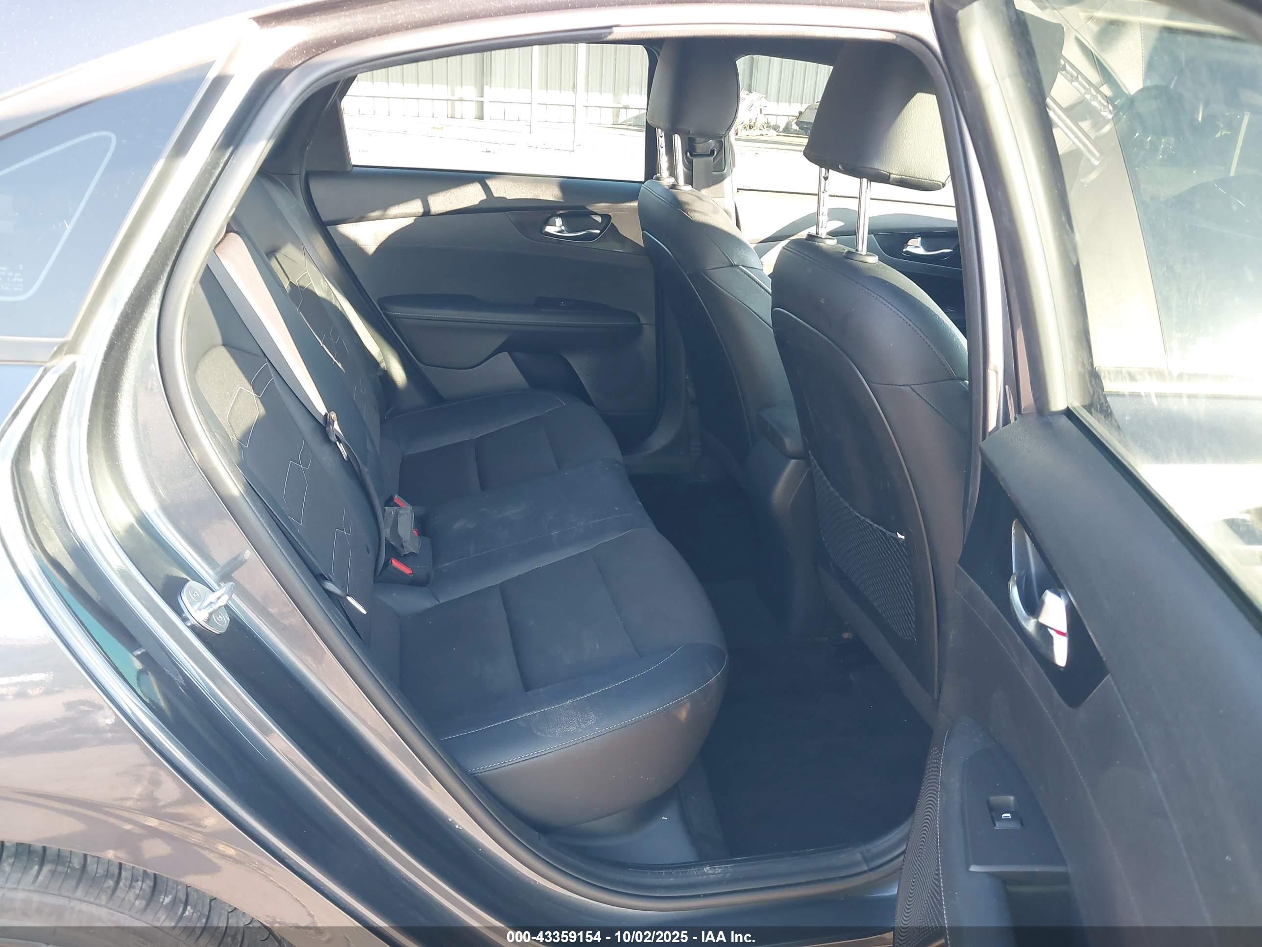 KIA FORTE image 8