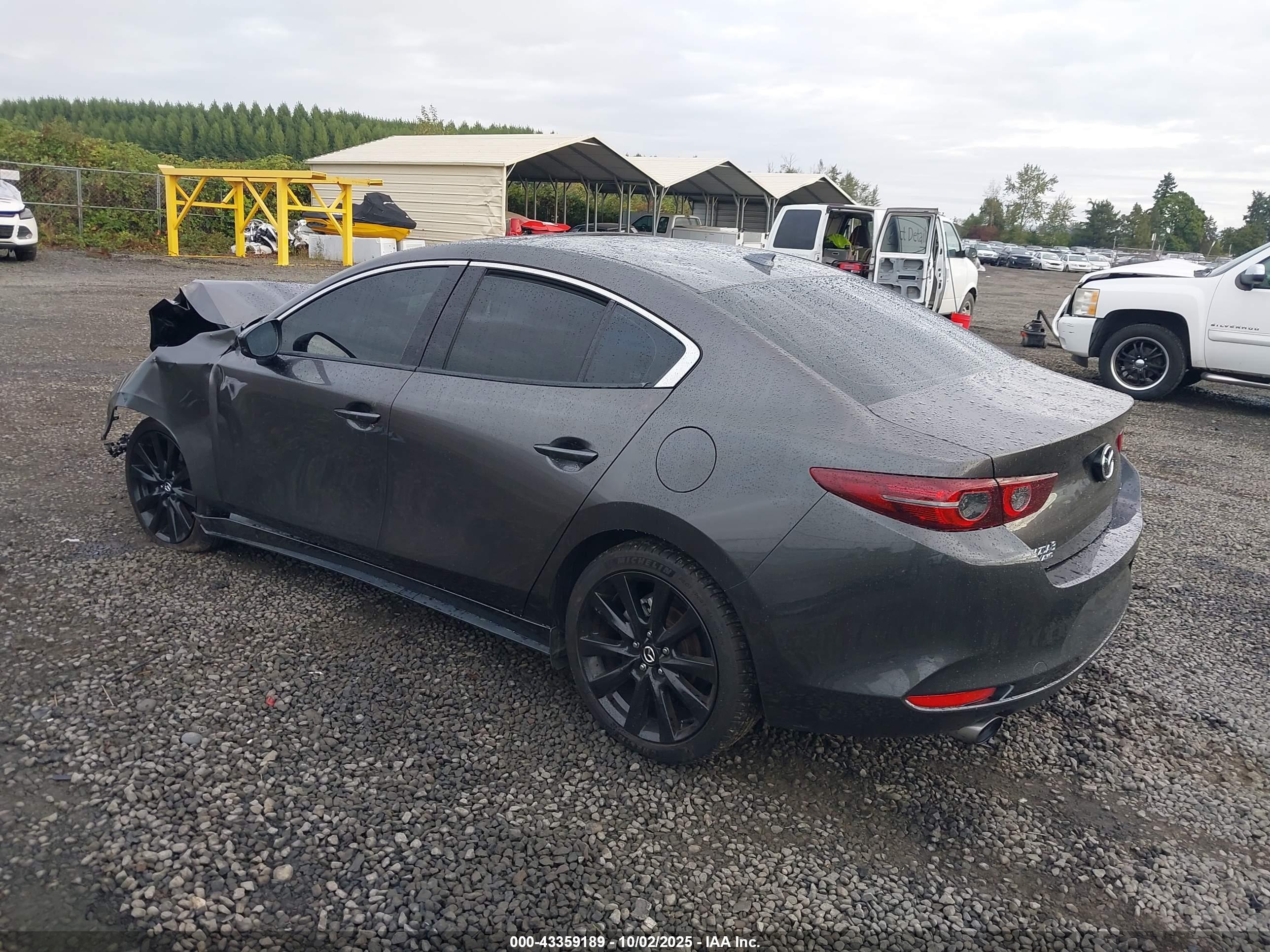 MAZDA MAZDA3 image 3