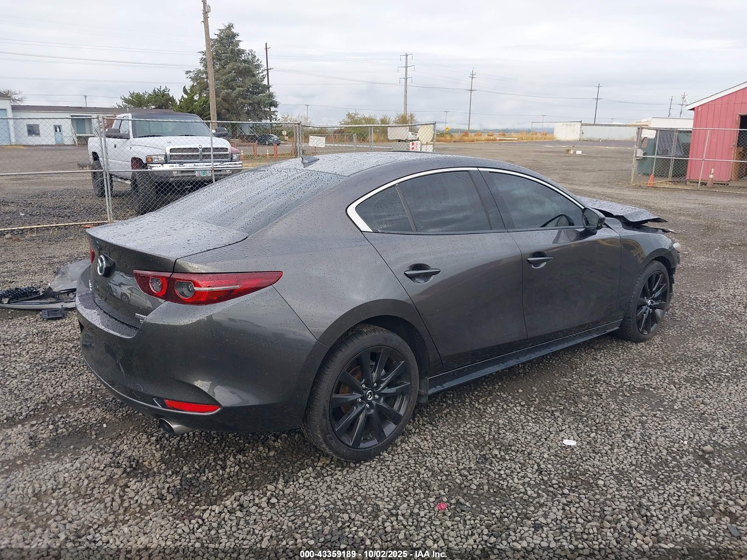 MAZDA MAZDA3 image 4