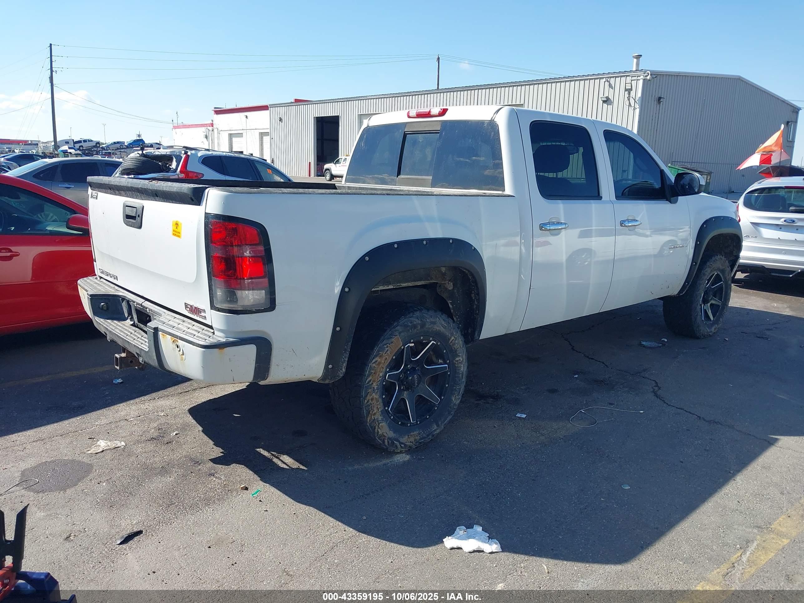 GMC SIERRA image 4