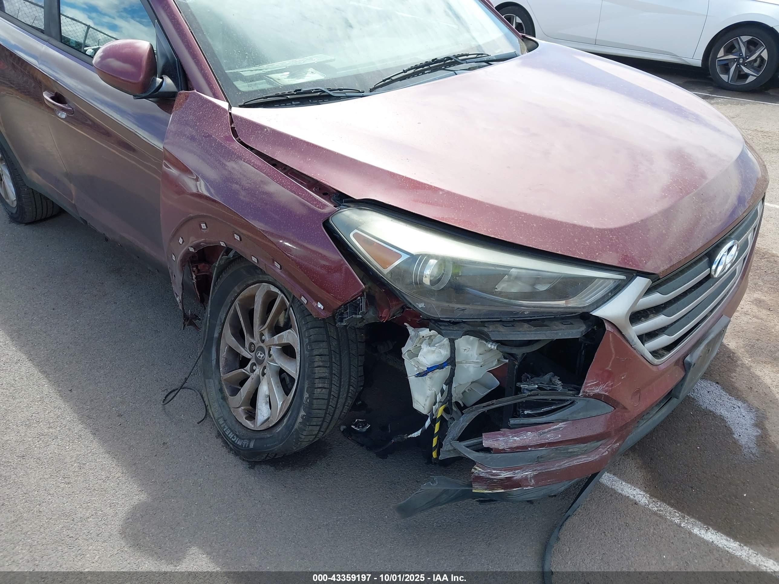 HYUNDAI TUCSON image 6