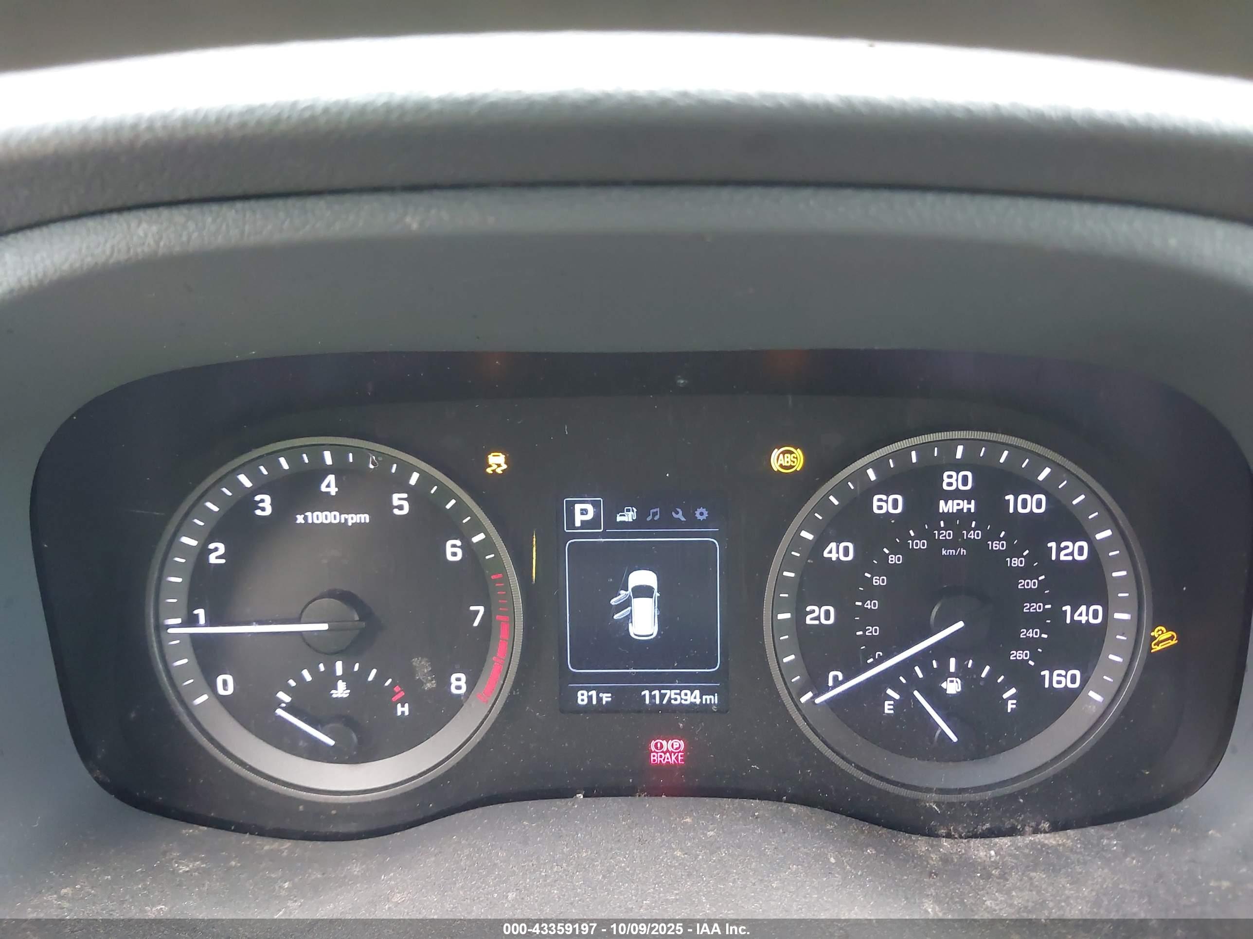 HYUNDAI TUCSON image 7