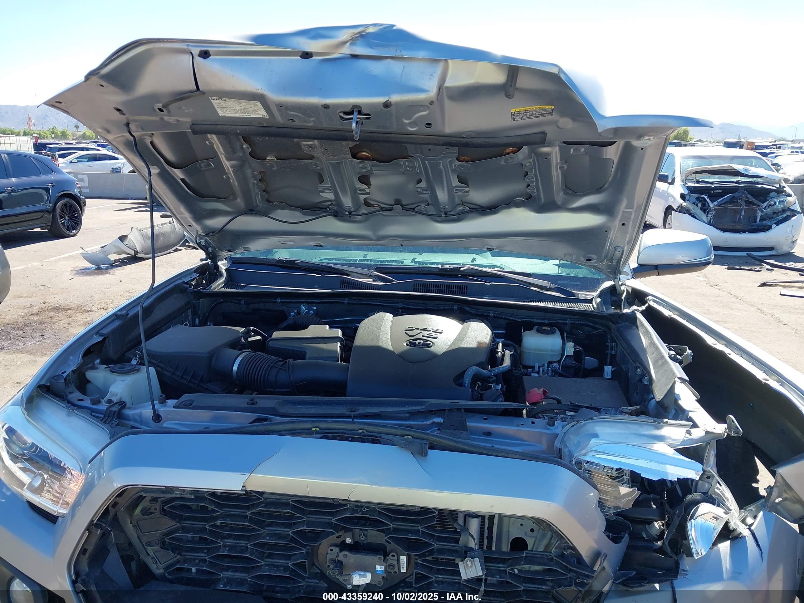 TOYOTA TACOMA image 10