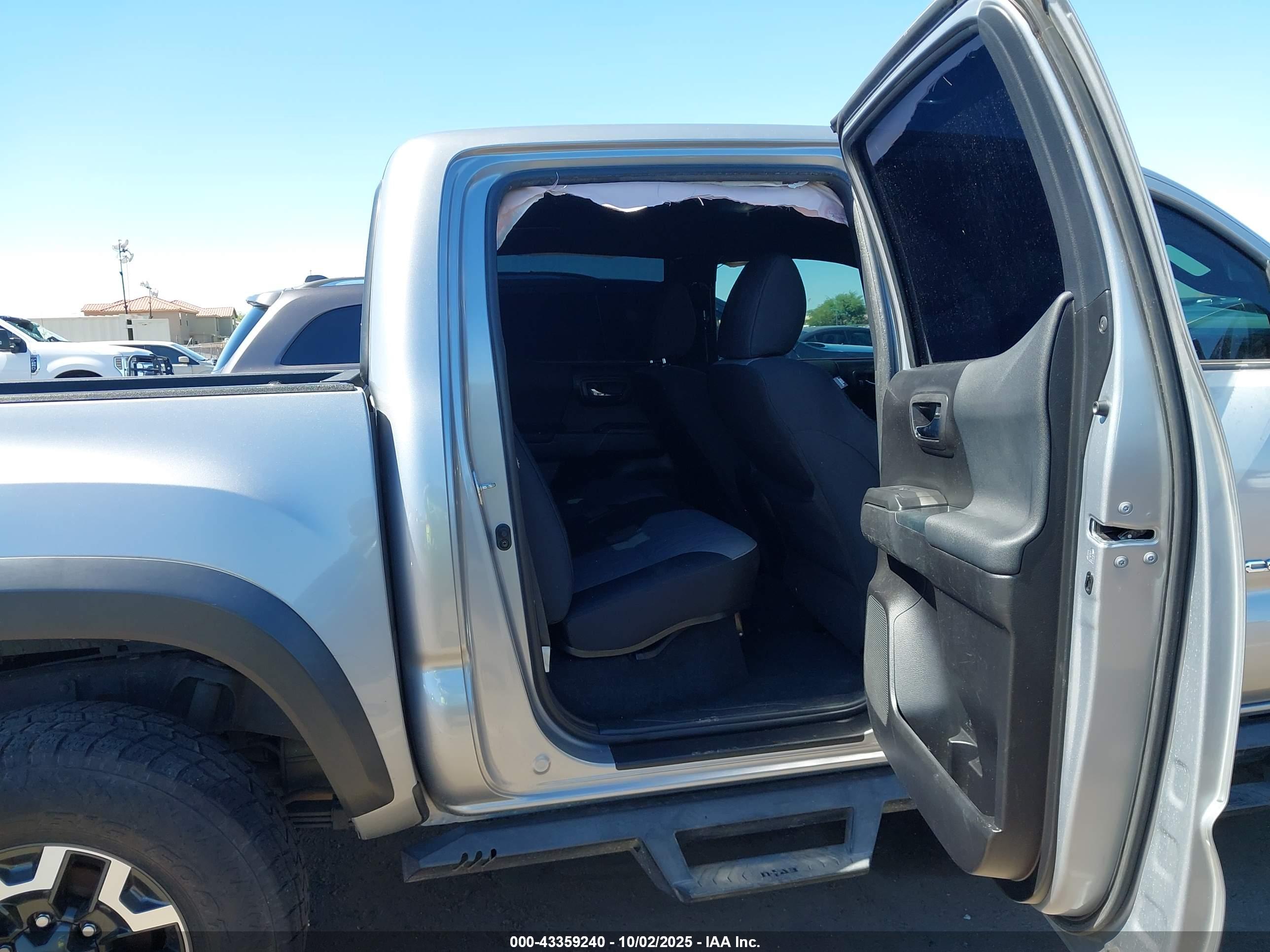 TOYOTA TACOMA image 8