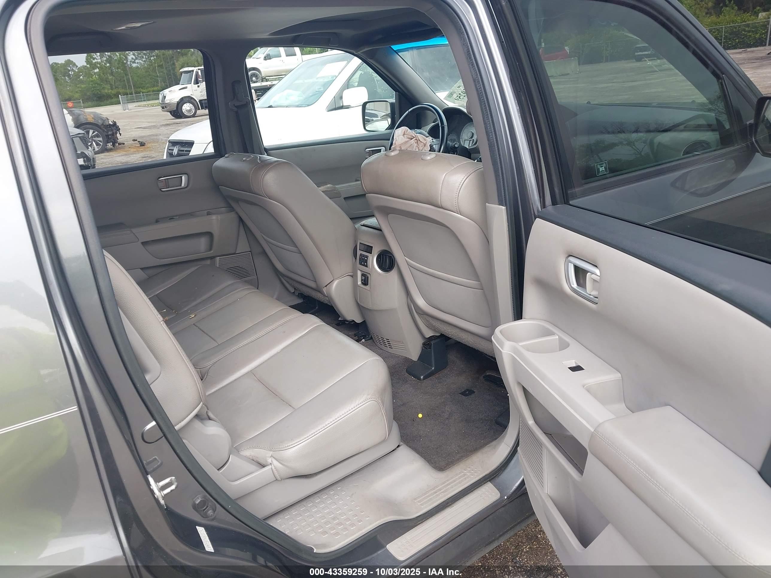 HONDA PILOT image 8