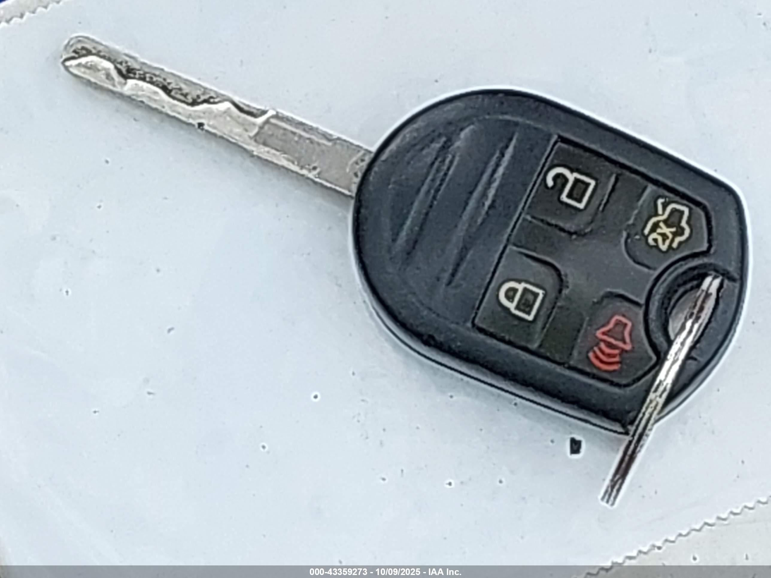 FORD FIESTA image 11