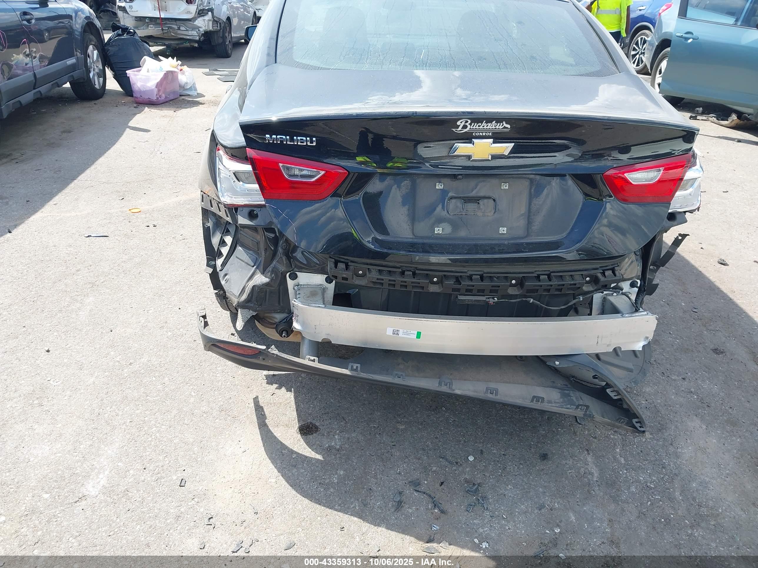 CHEVROLET MALIBU image 6