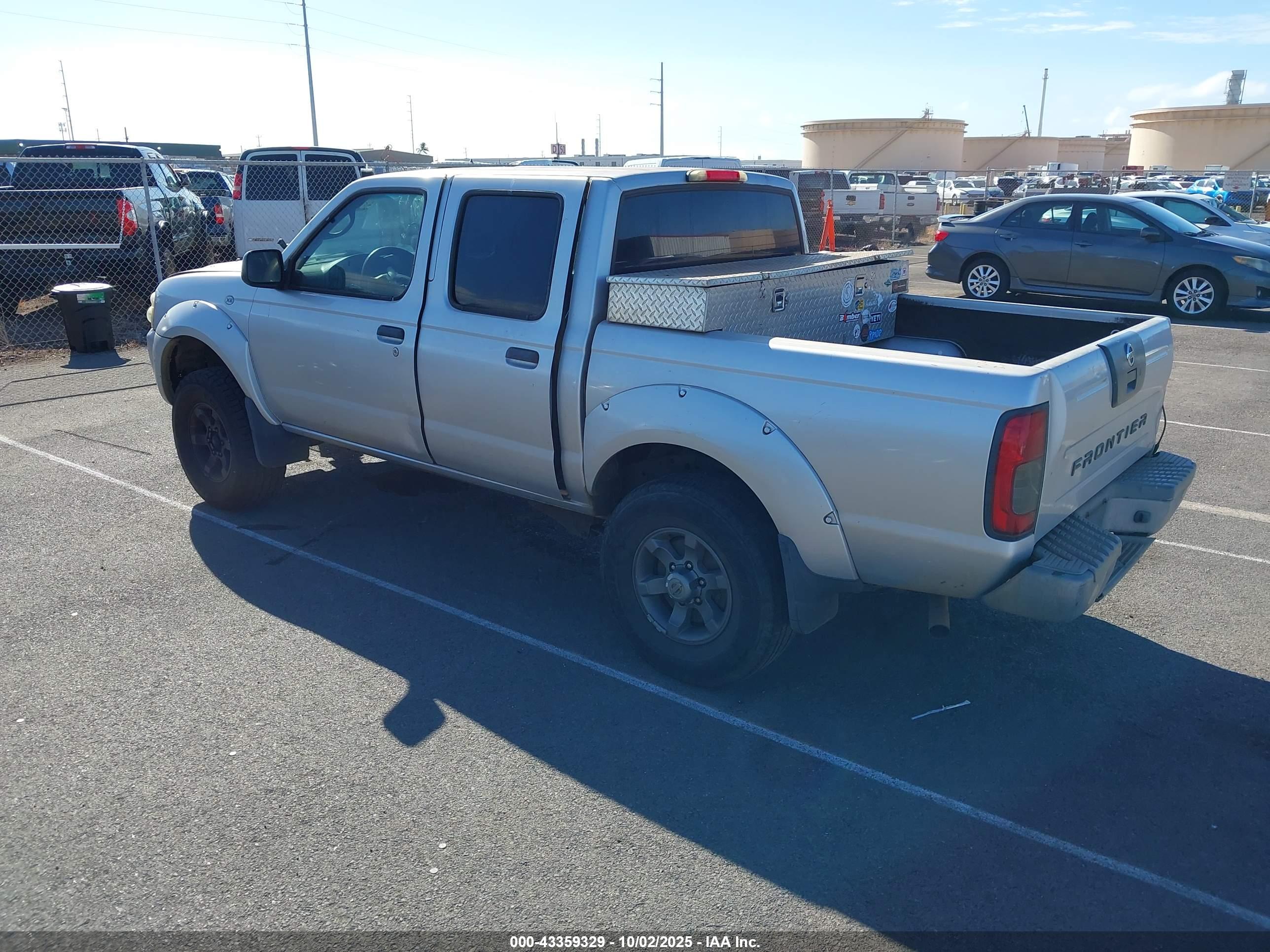 NISSAN FRONTIER image 3