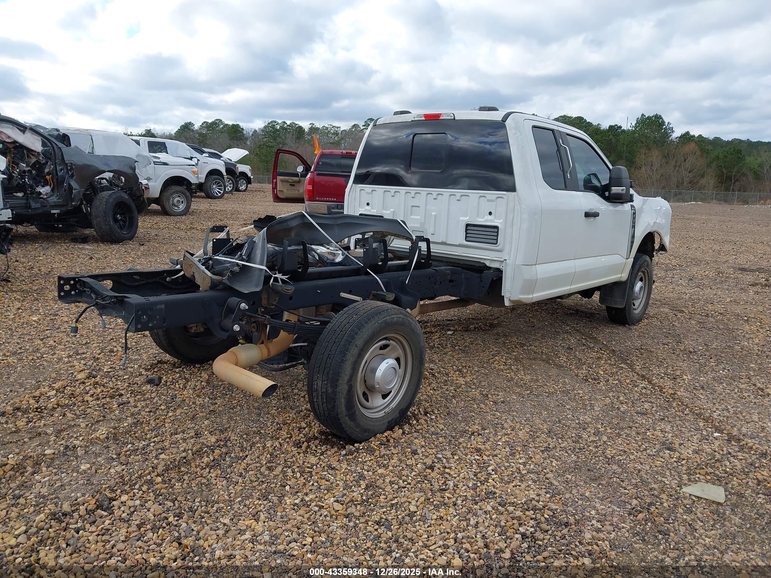 FORD F-350 image 4