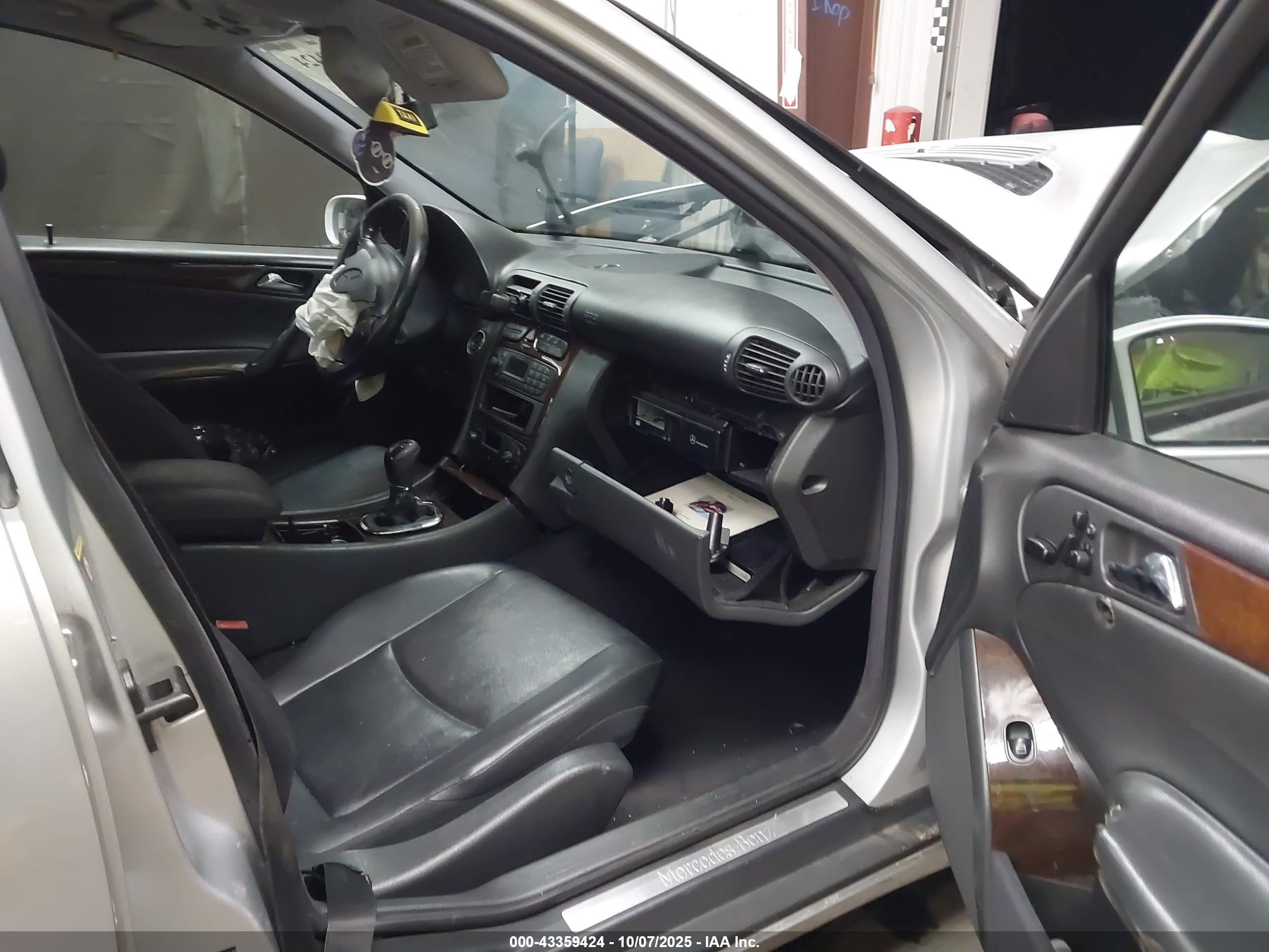 MERCEDES-BENZ C image 5