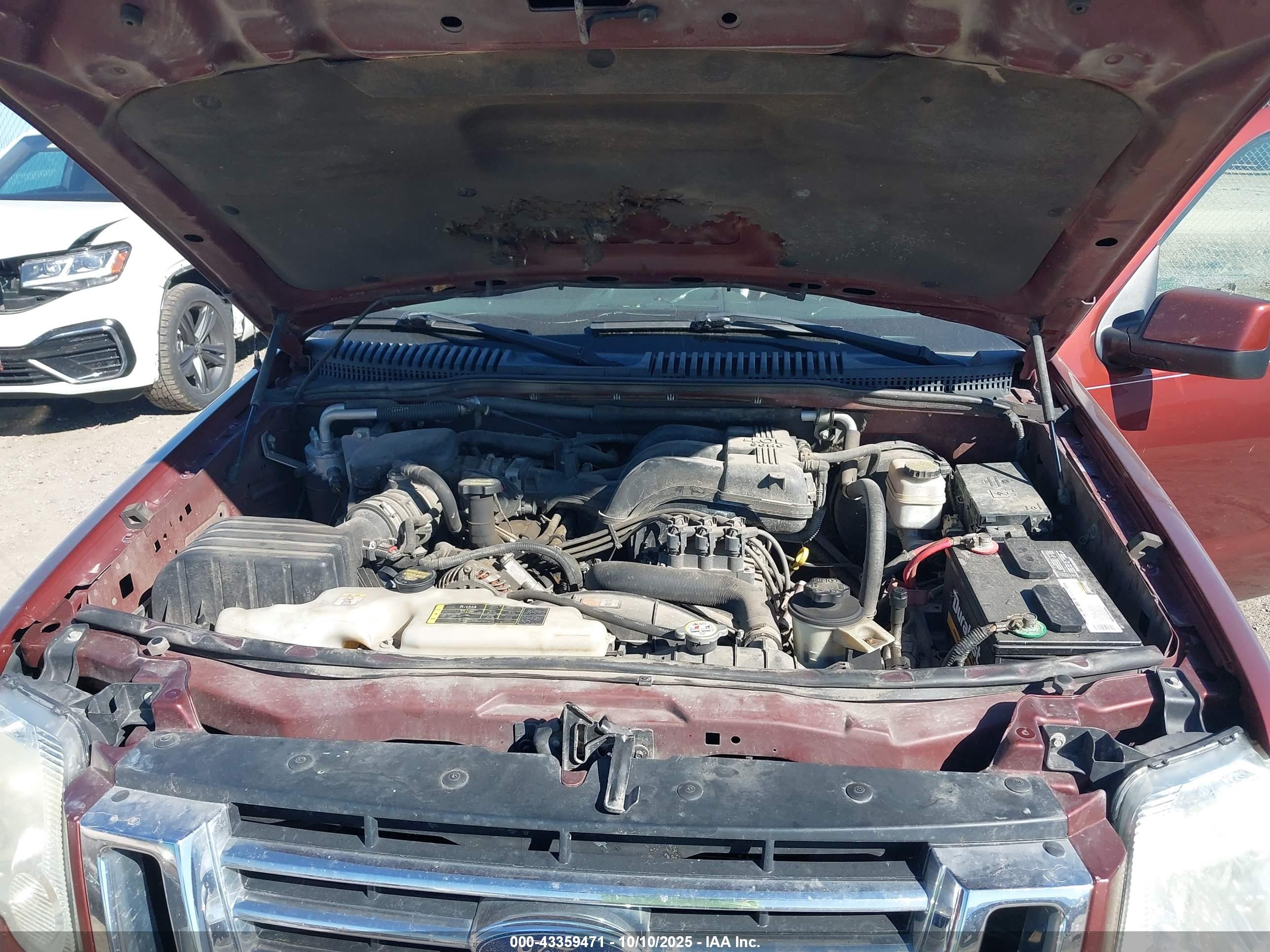 FORD EXPLORER image 10