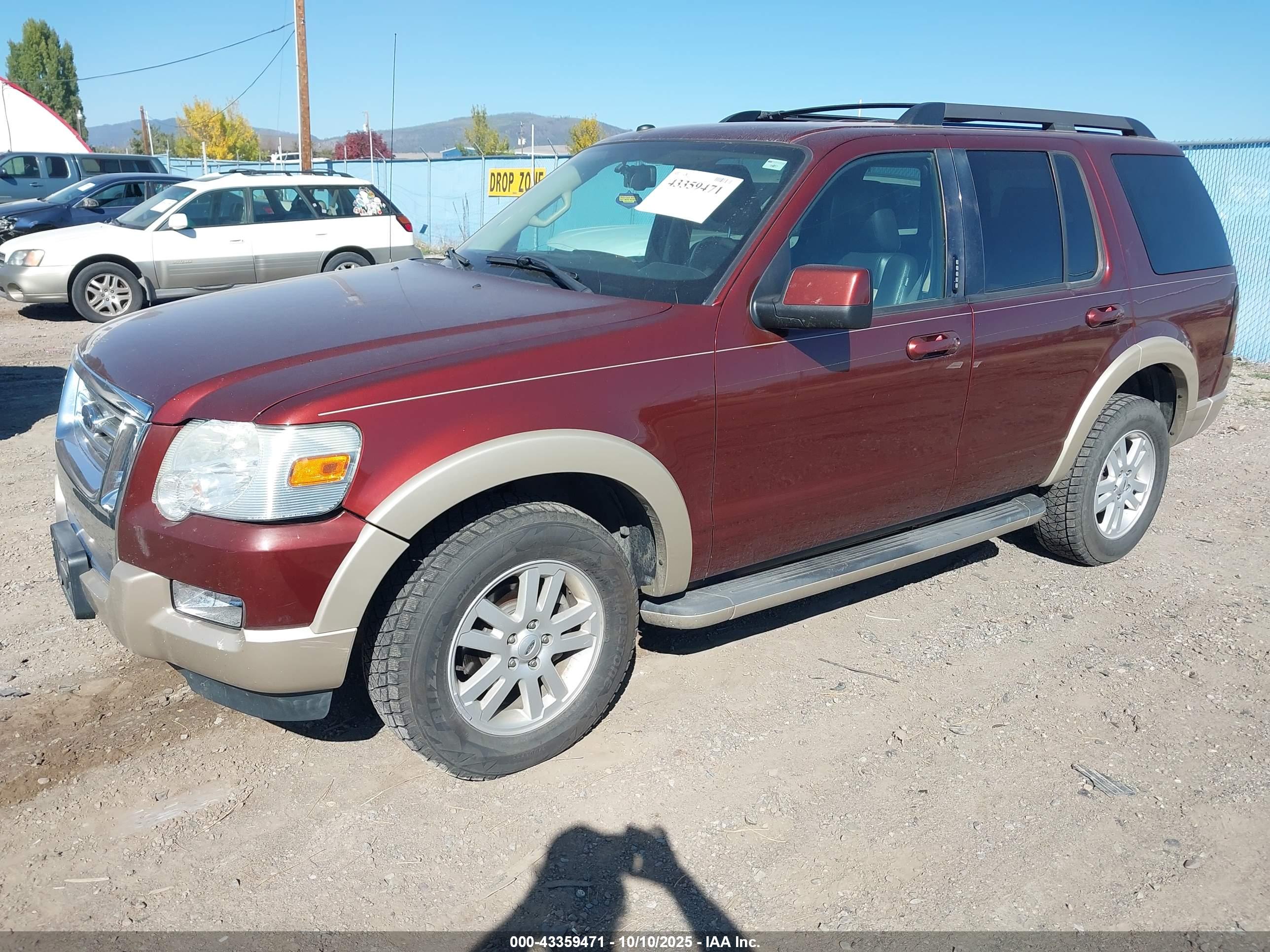 FORD EXPLORER image 2