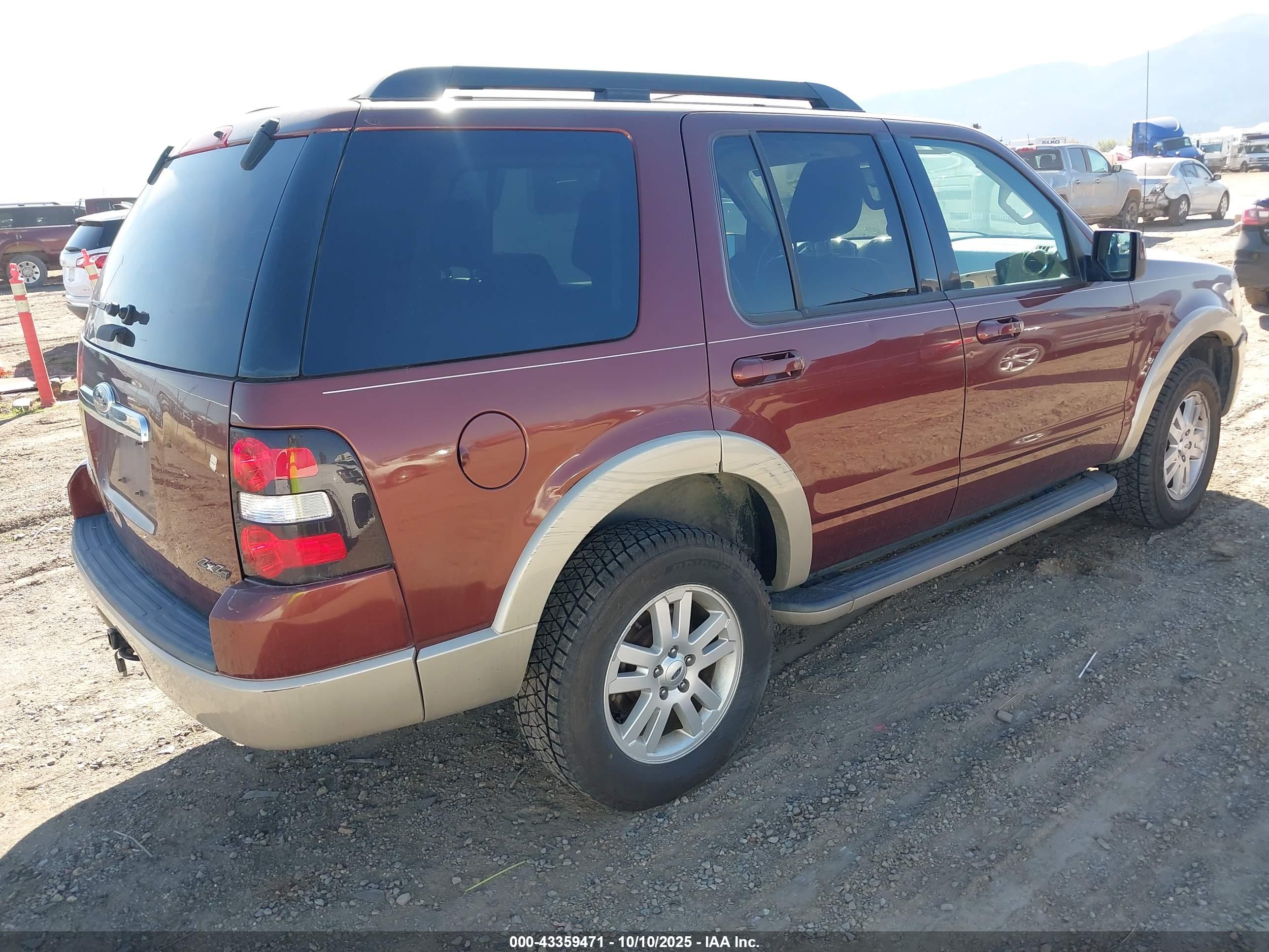 FORD EXPLORER image 4