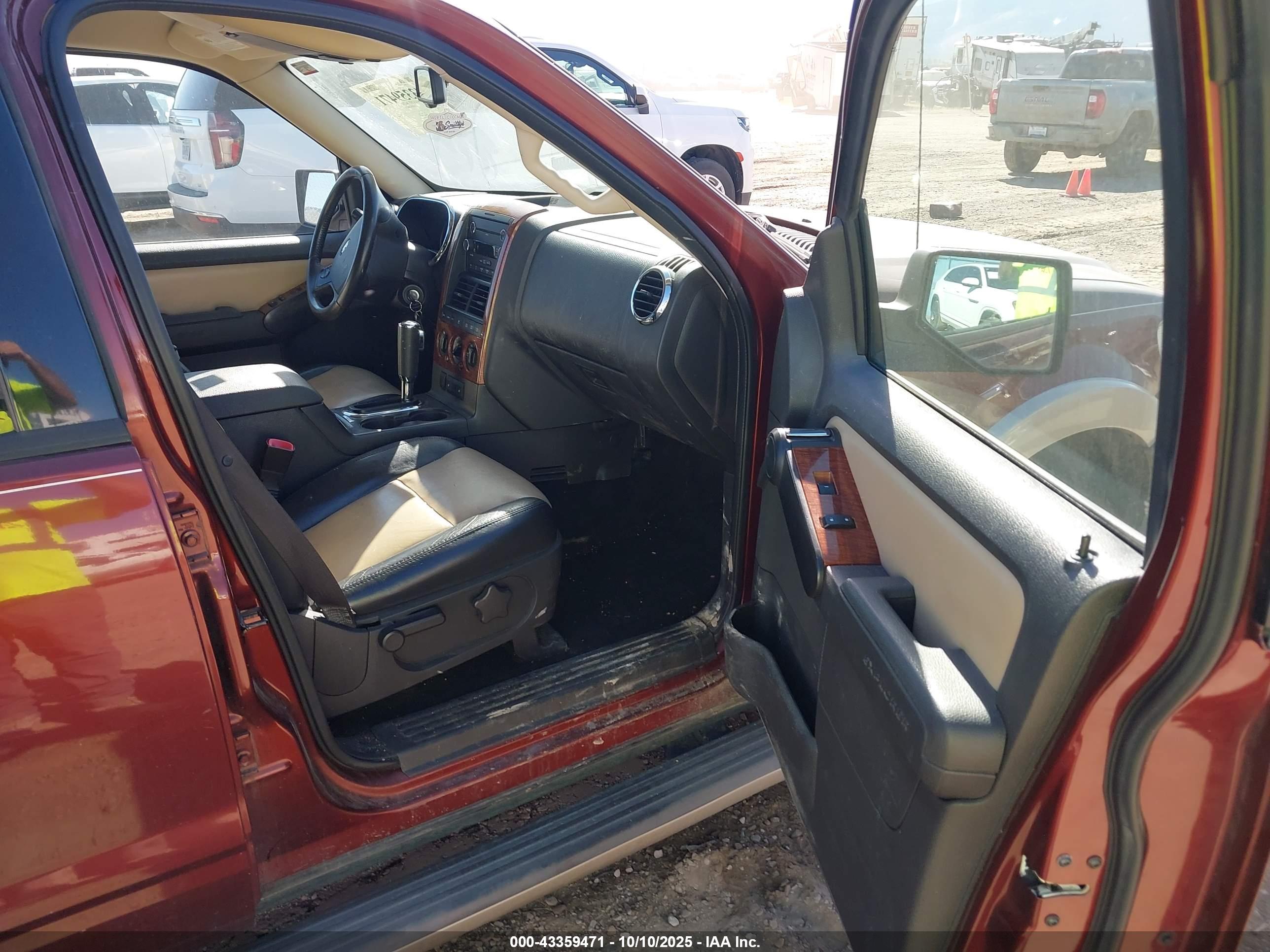 FORD EXPLORER image 5