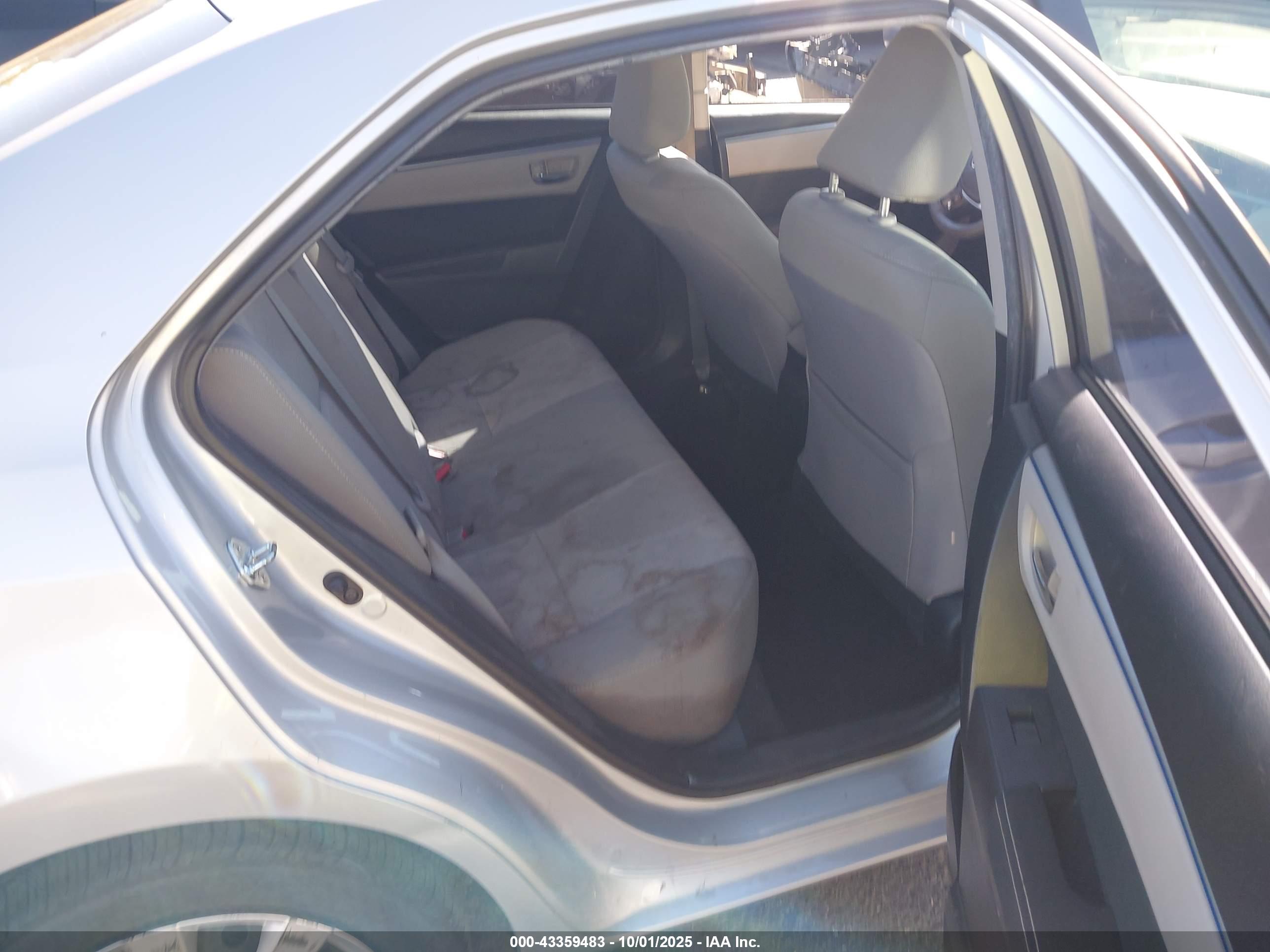TOYOTA COROLLA image 8