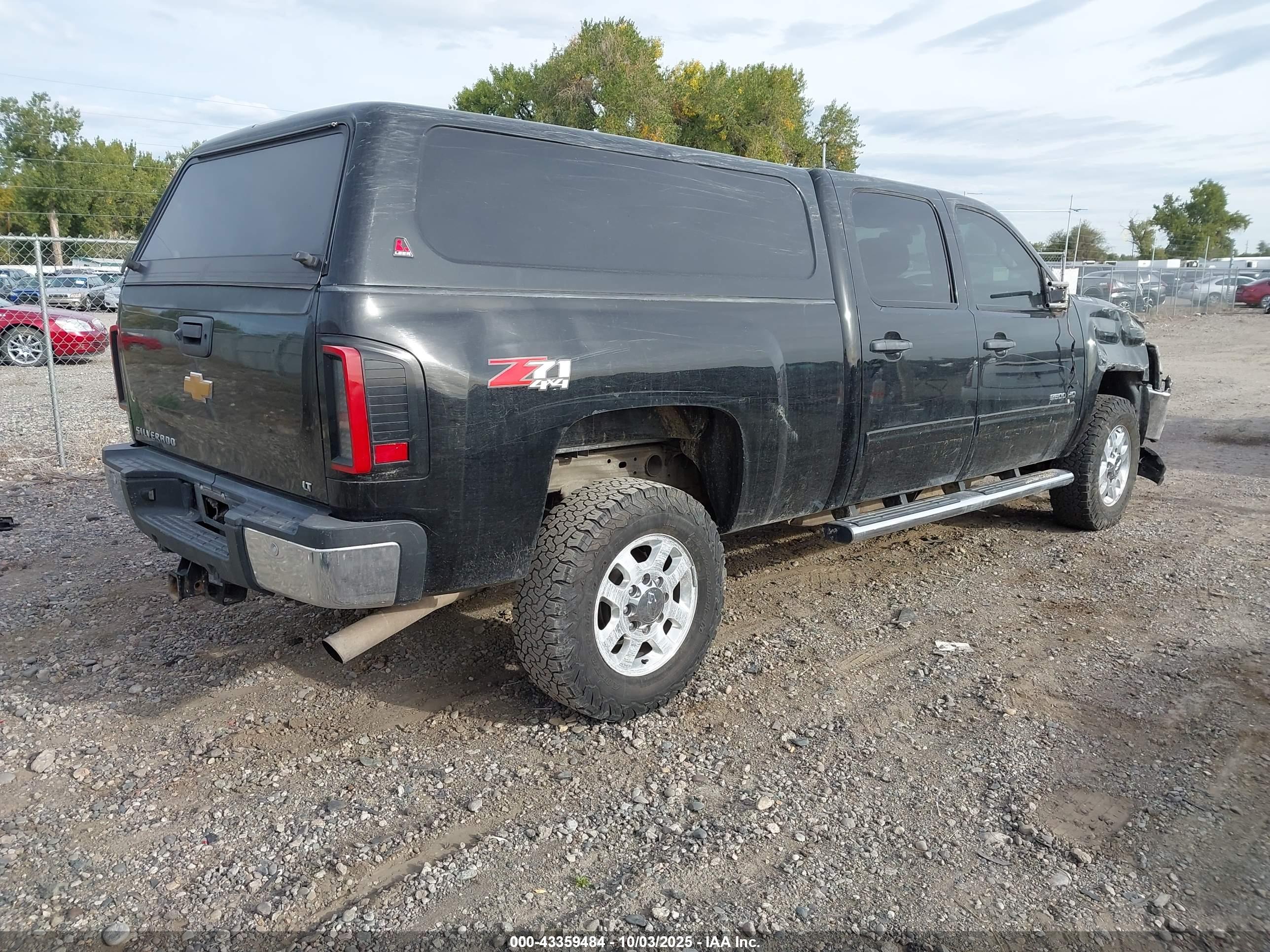 CHEVROLET SILVERADO image 4