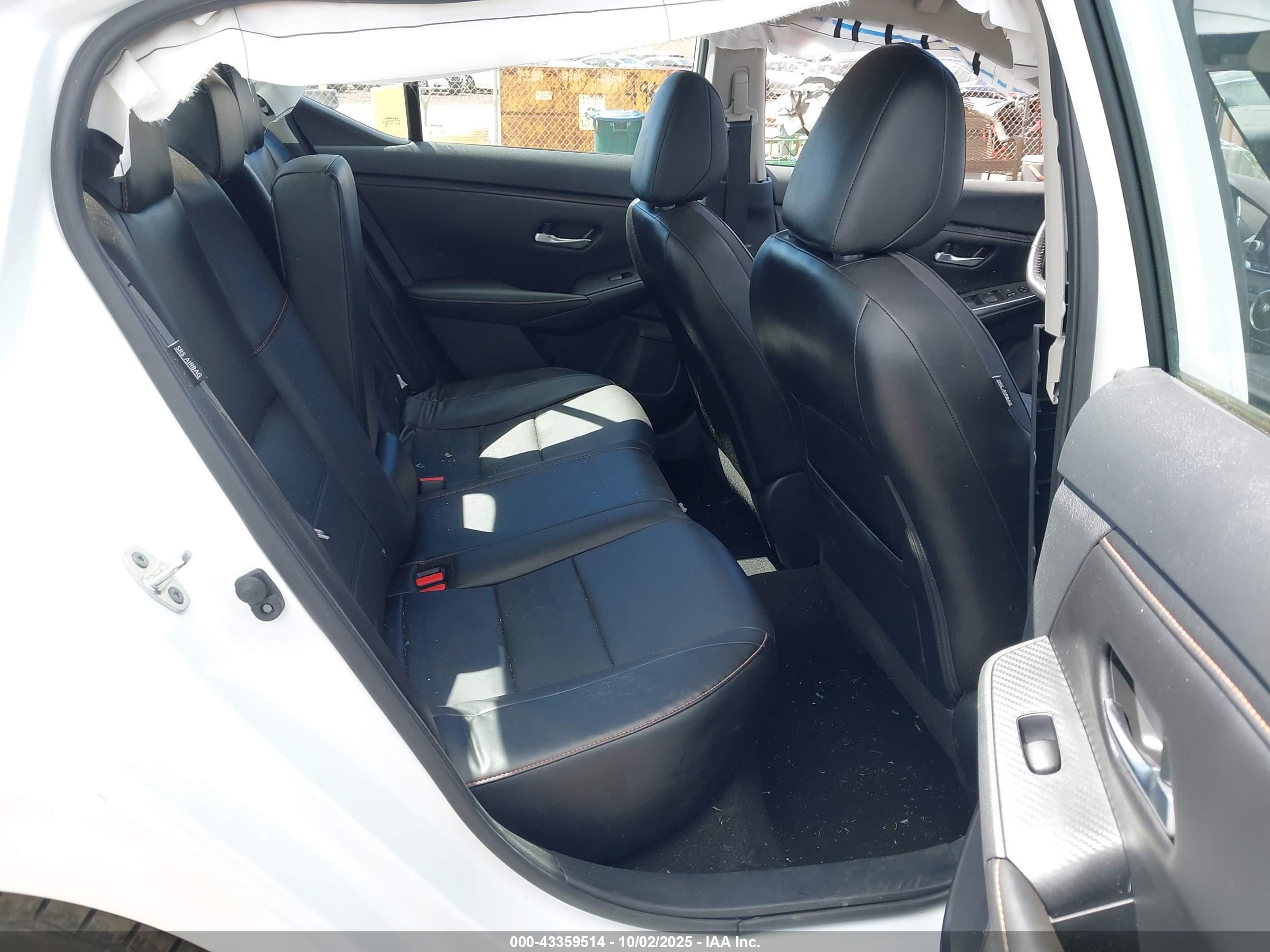 NISSAN SENTRA image 8