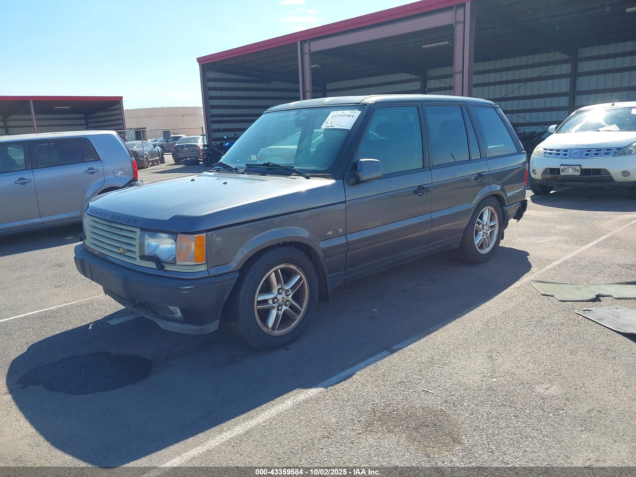 LAND ROVER image 2
