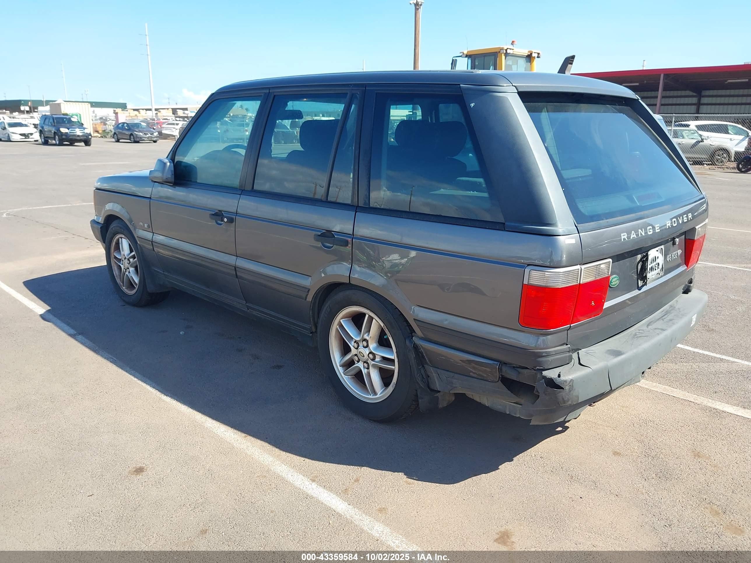 LAND ROVER image 3