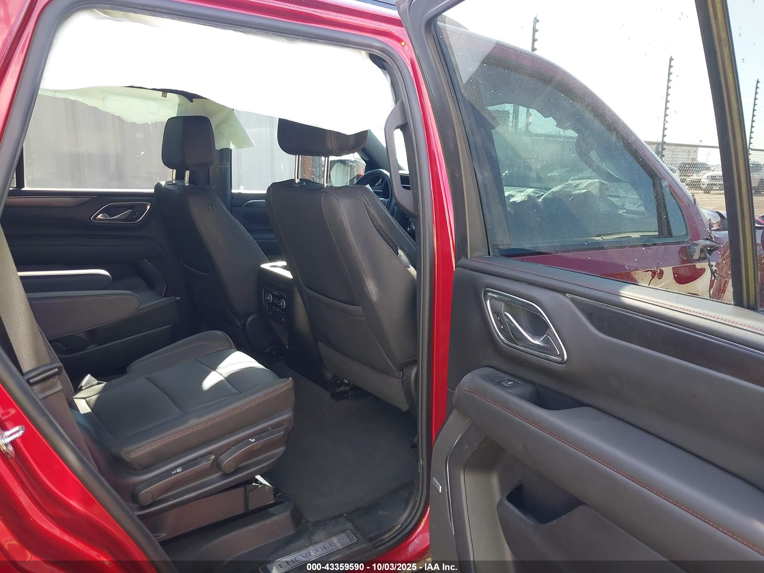 CHEVROLET TAHOE image 8