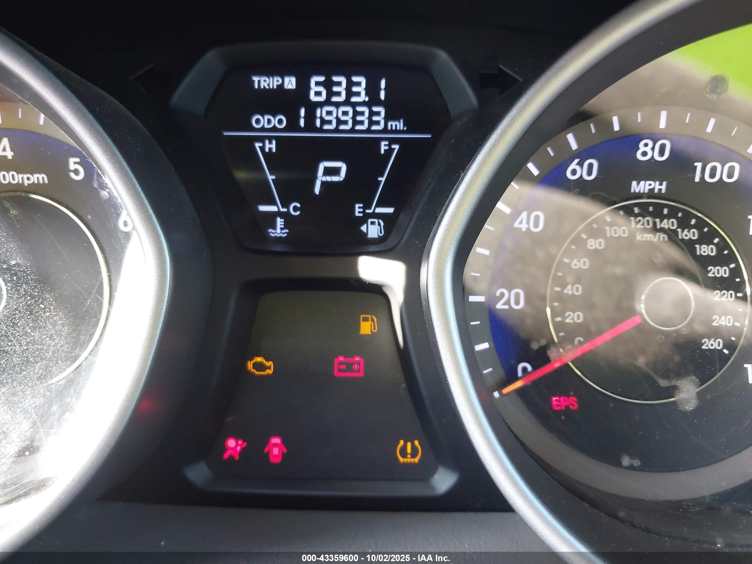 HYUNDAI ELANTRA image 7