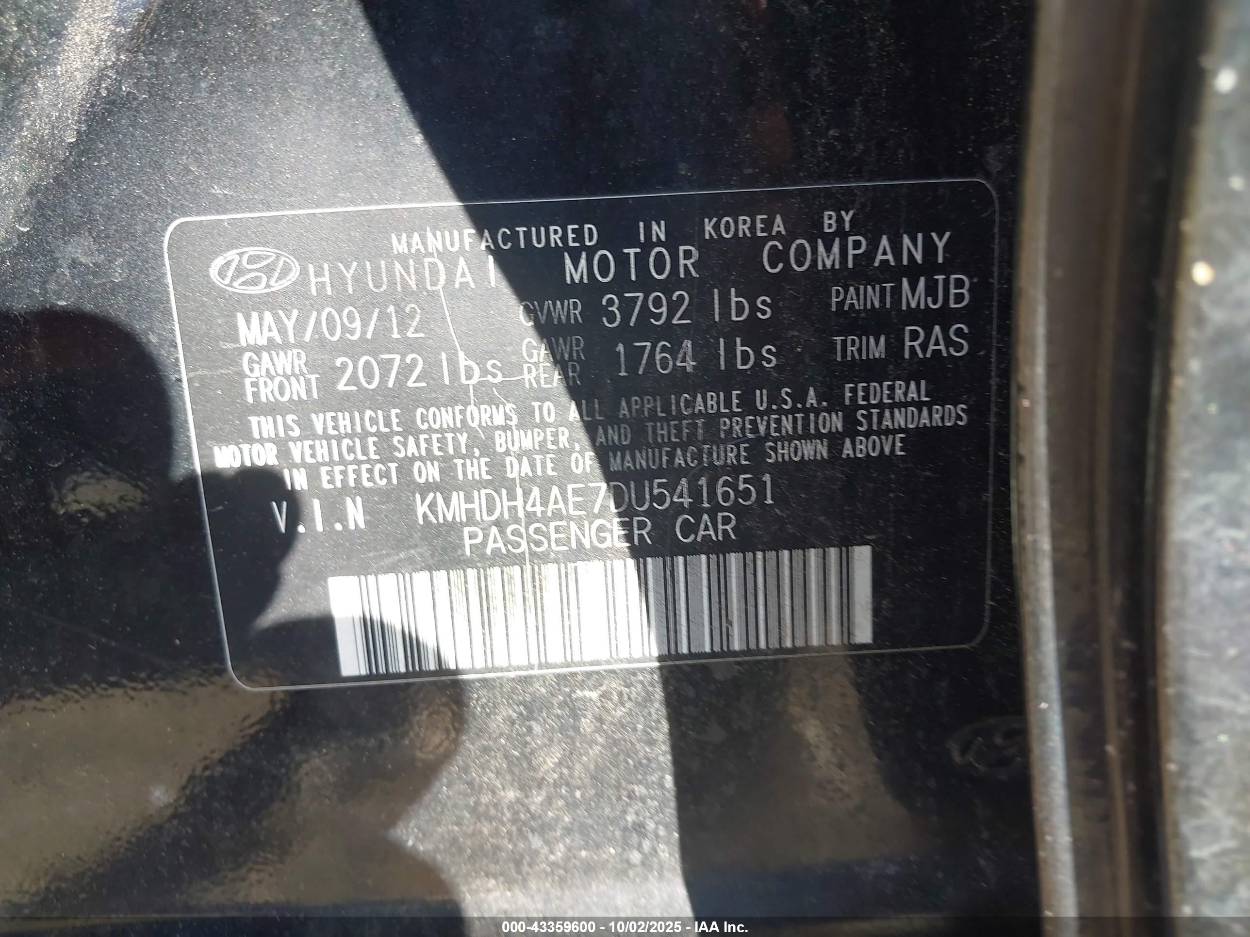 HYUNDAI ELANTRA image 9
