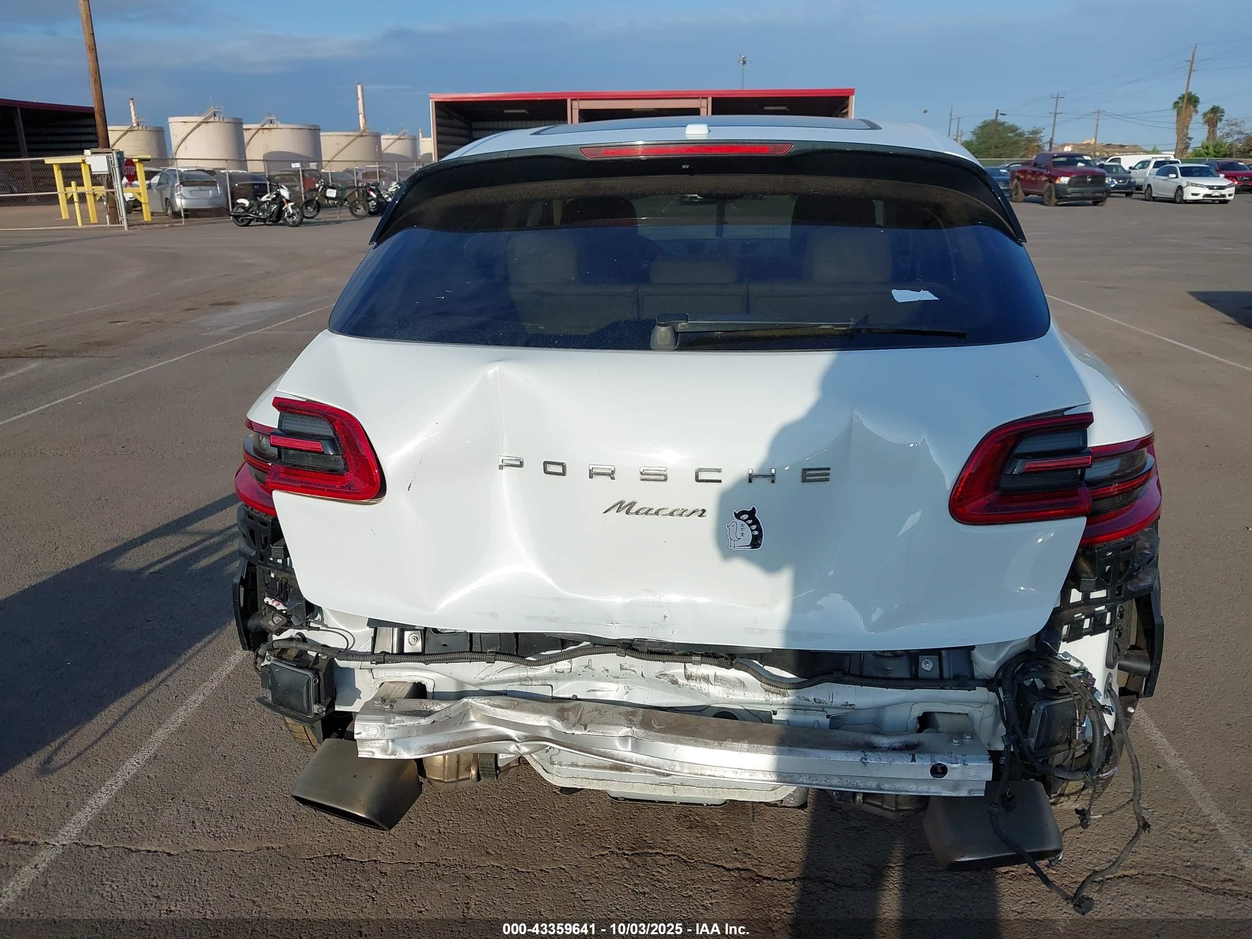 PORSCHE MACAN image 6