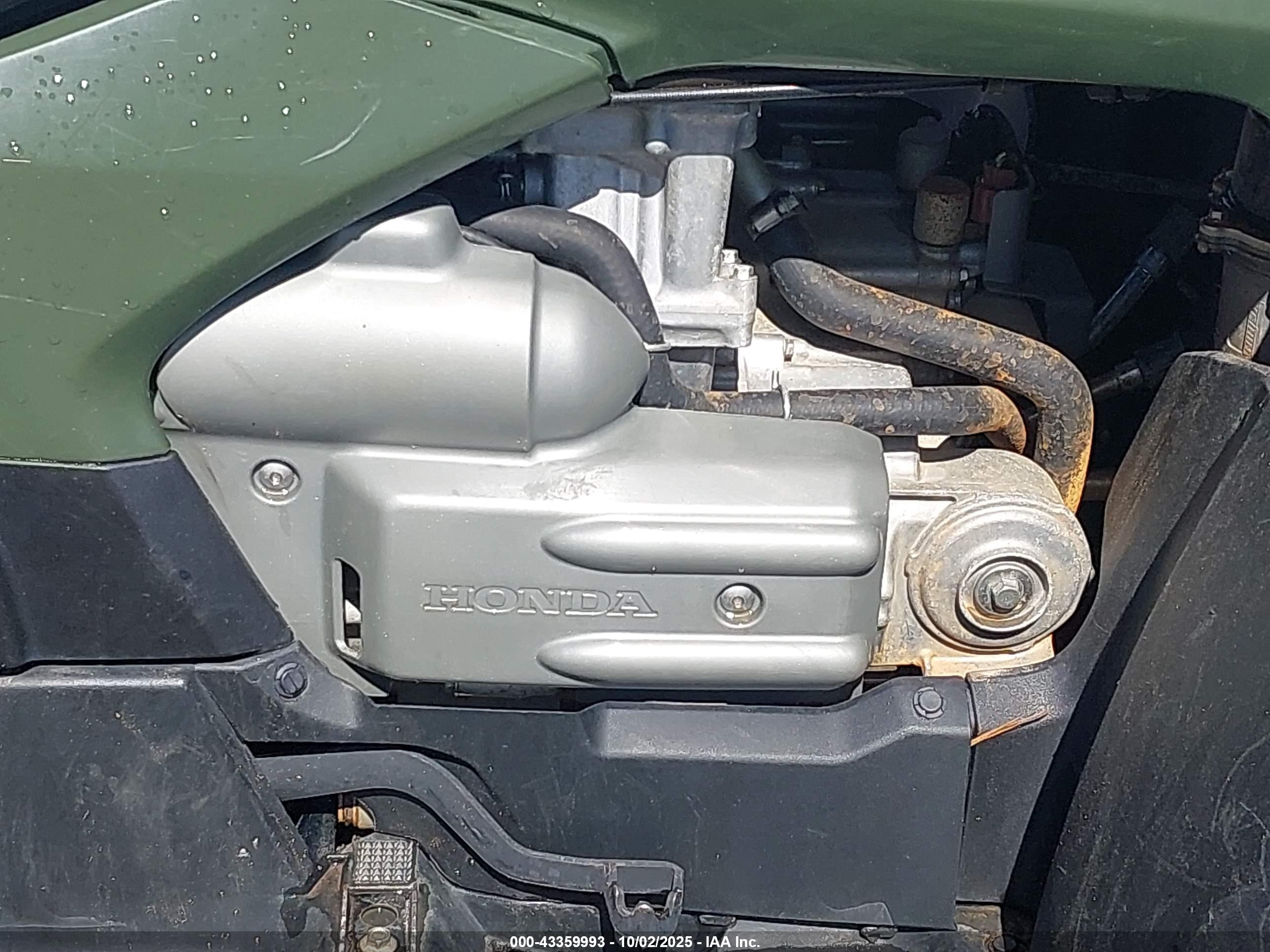 HONDA TRX680 image 8