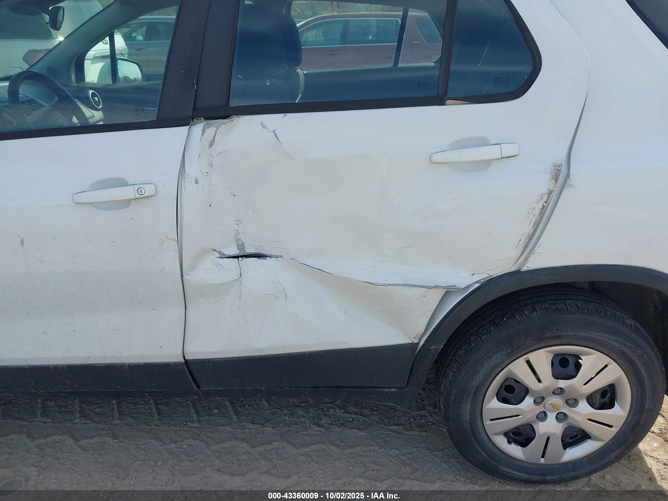 CHEVROLET TRAX image 6