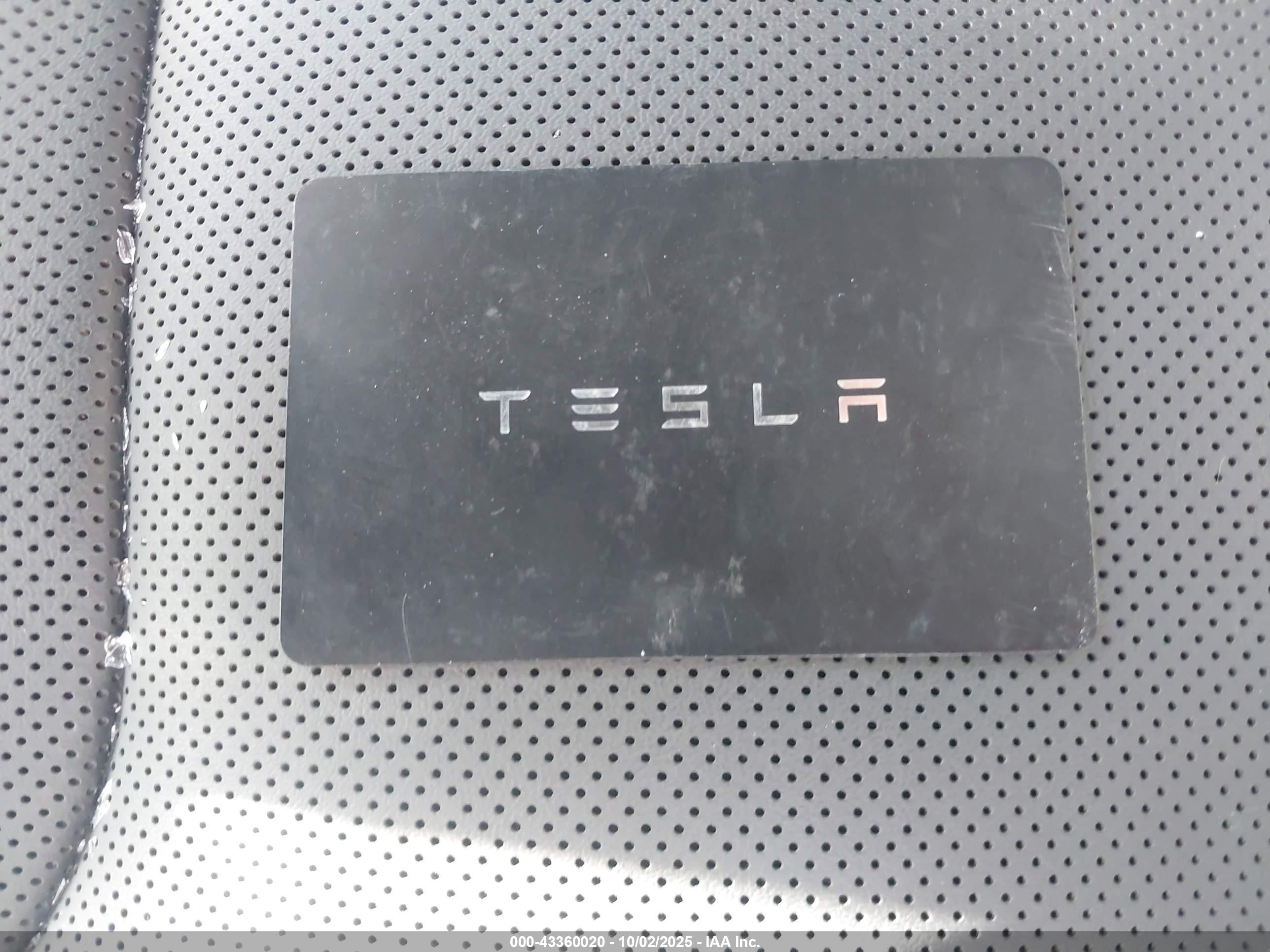 TESLA MODEL image 11