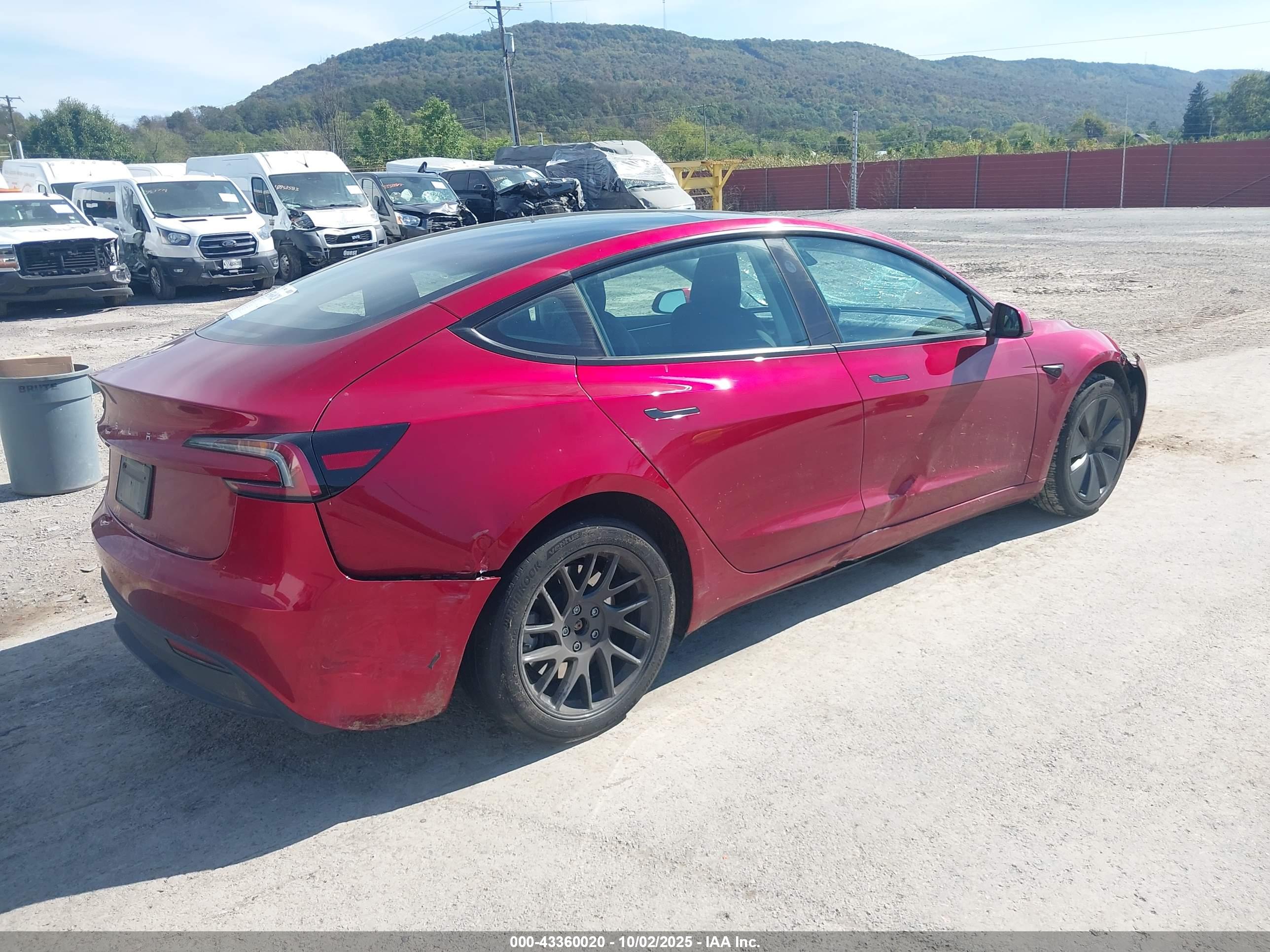 TESLA MODEL image 4