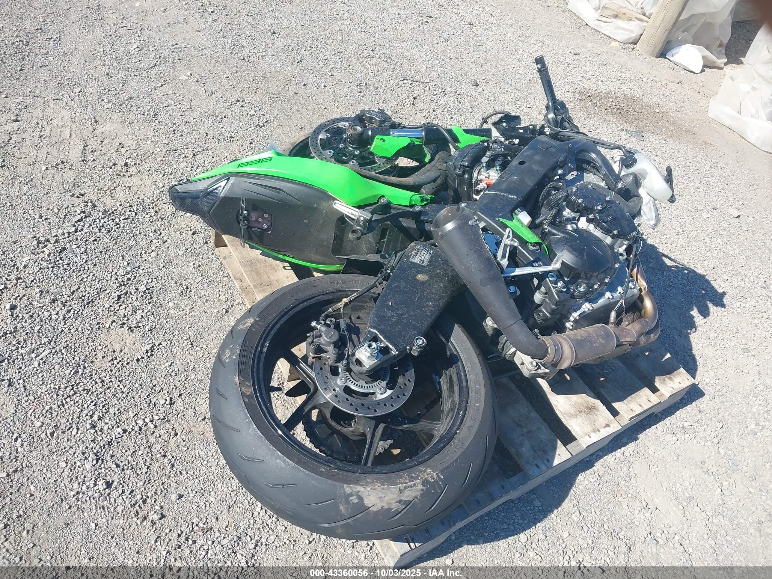 KAWASAKI ZX636 image 4