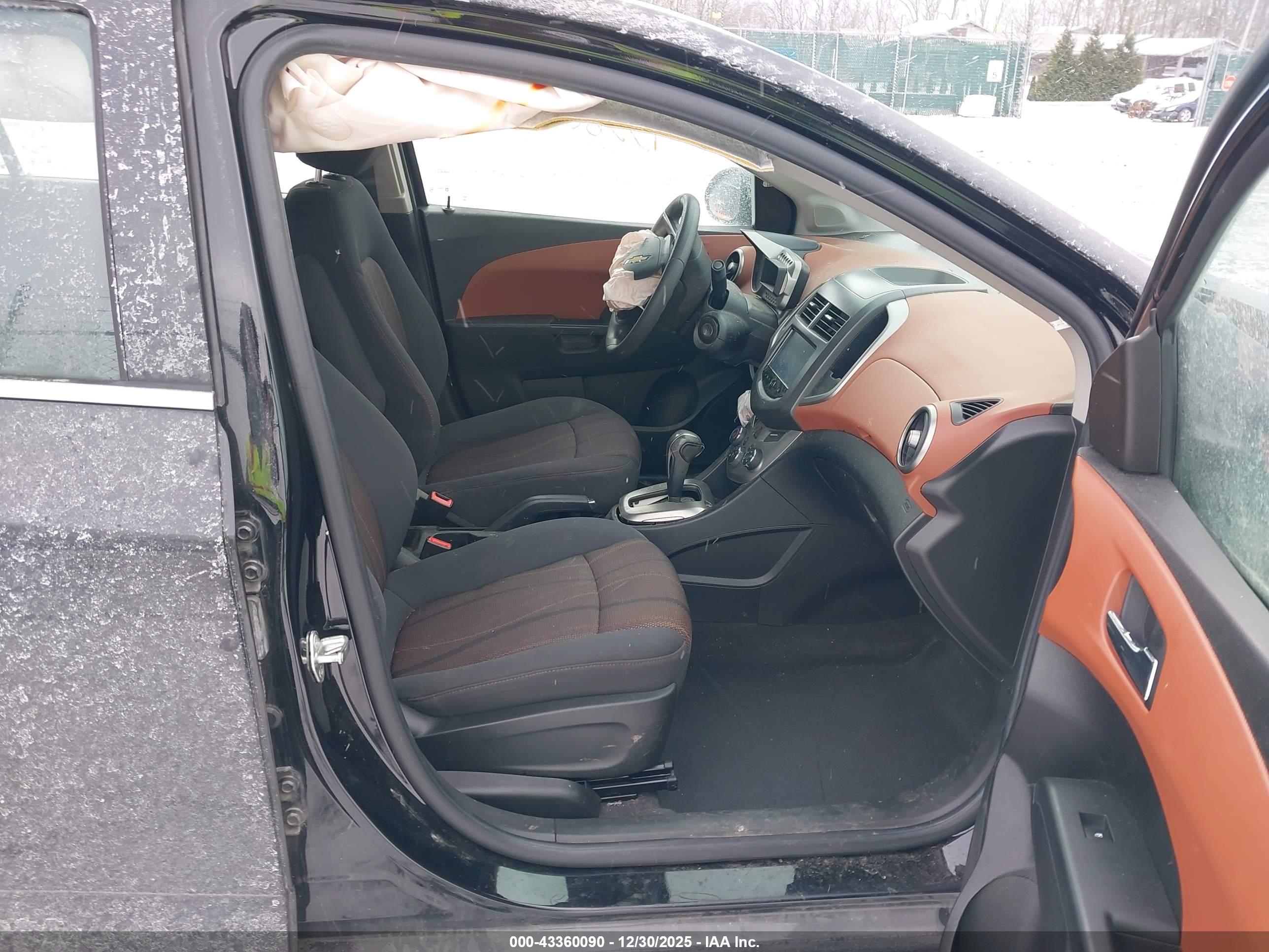 CHEVROLET SONIC image 5