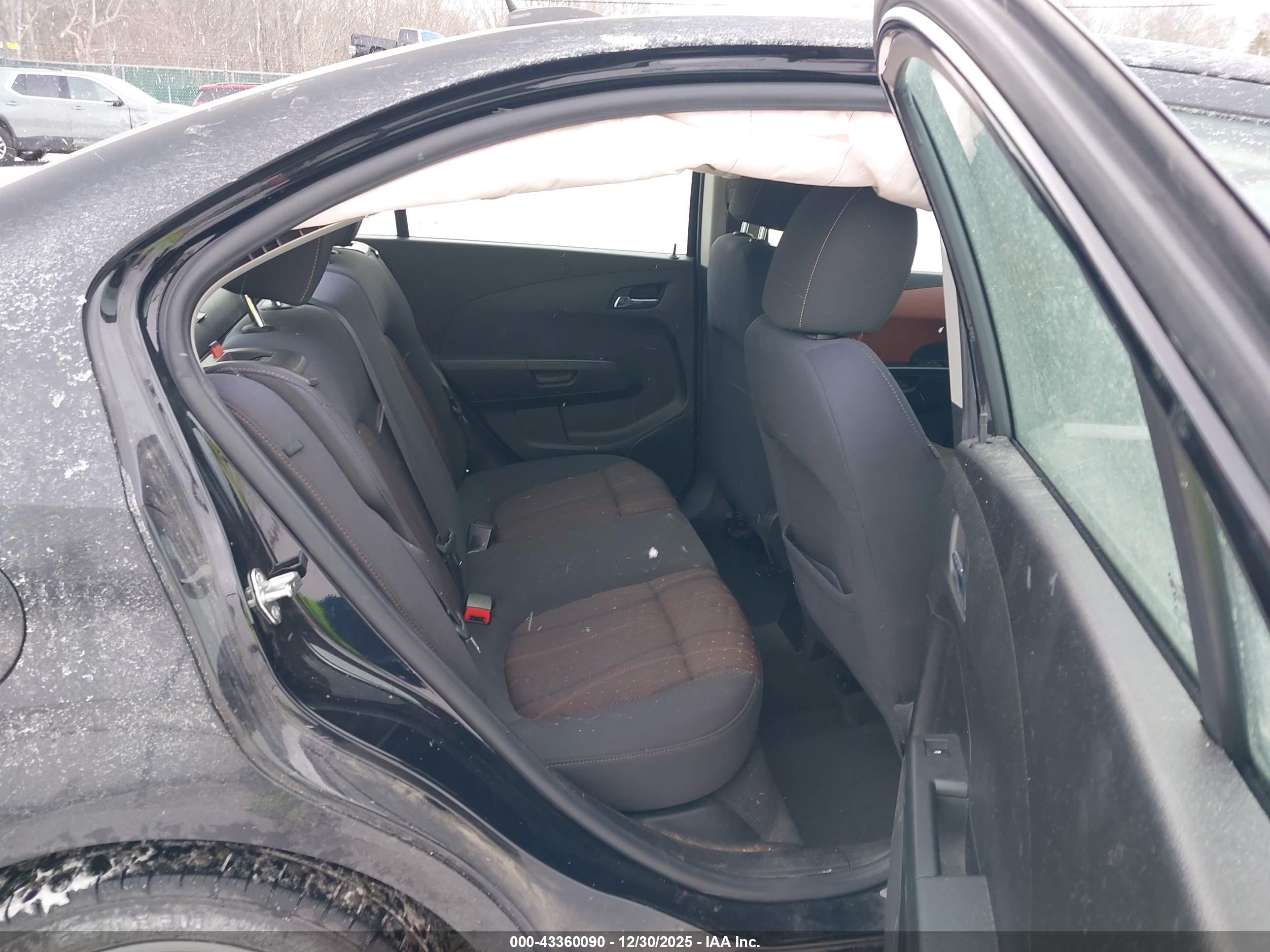CHEVROLET SONIC image 8