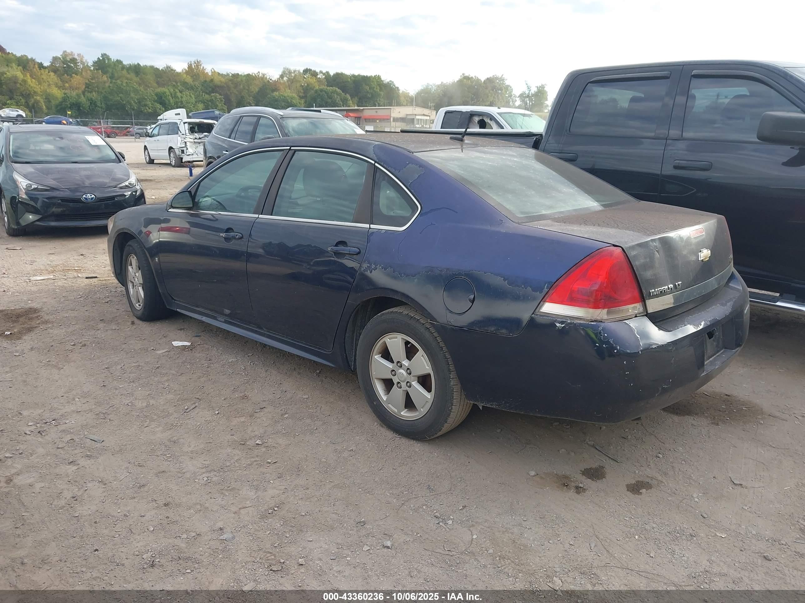 CHEVROLET IMPALA image 3