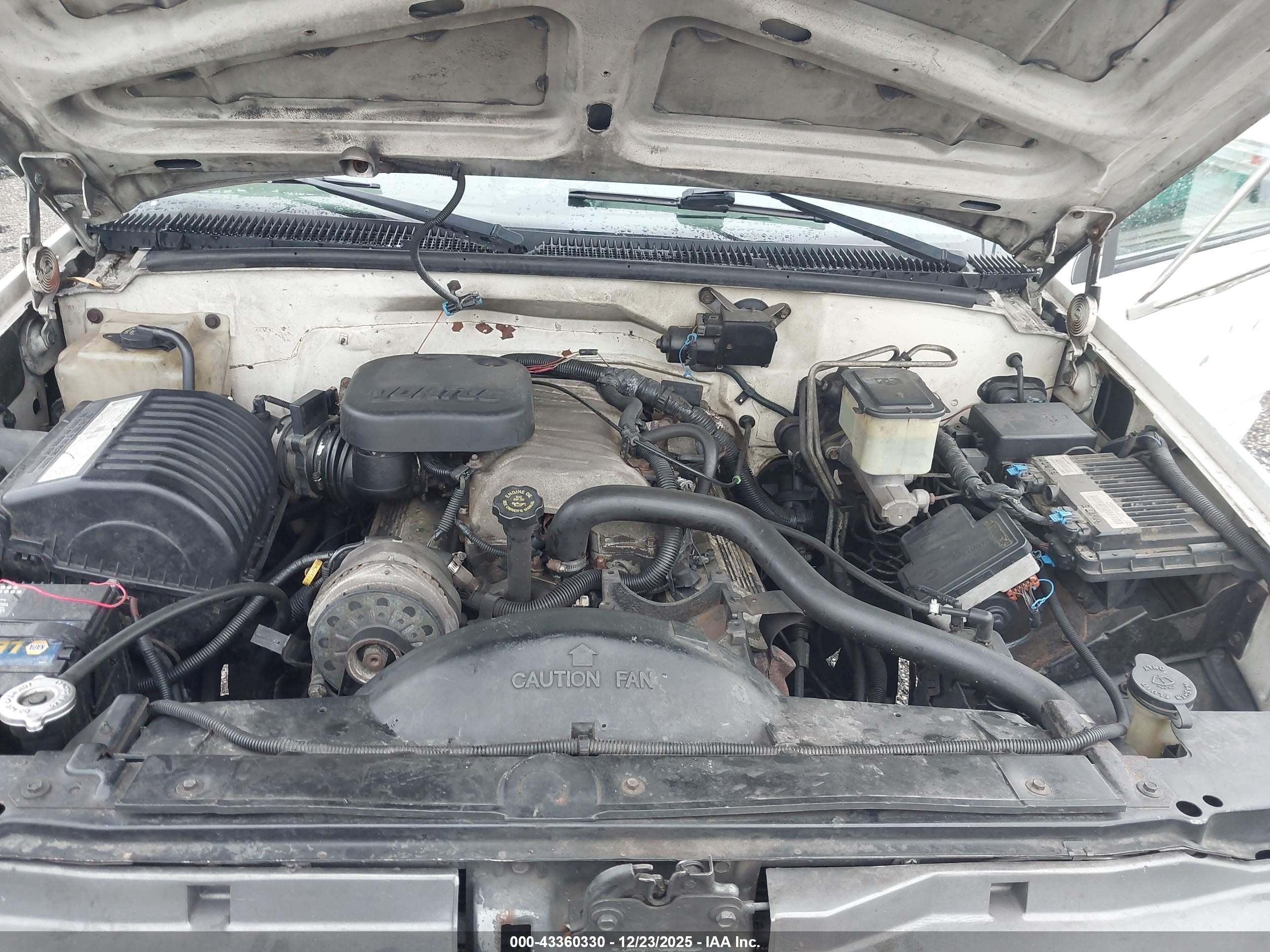 CHEVROLET C3500 image 10