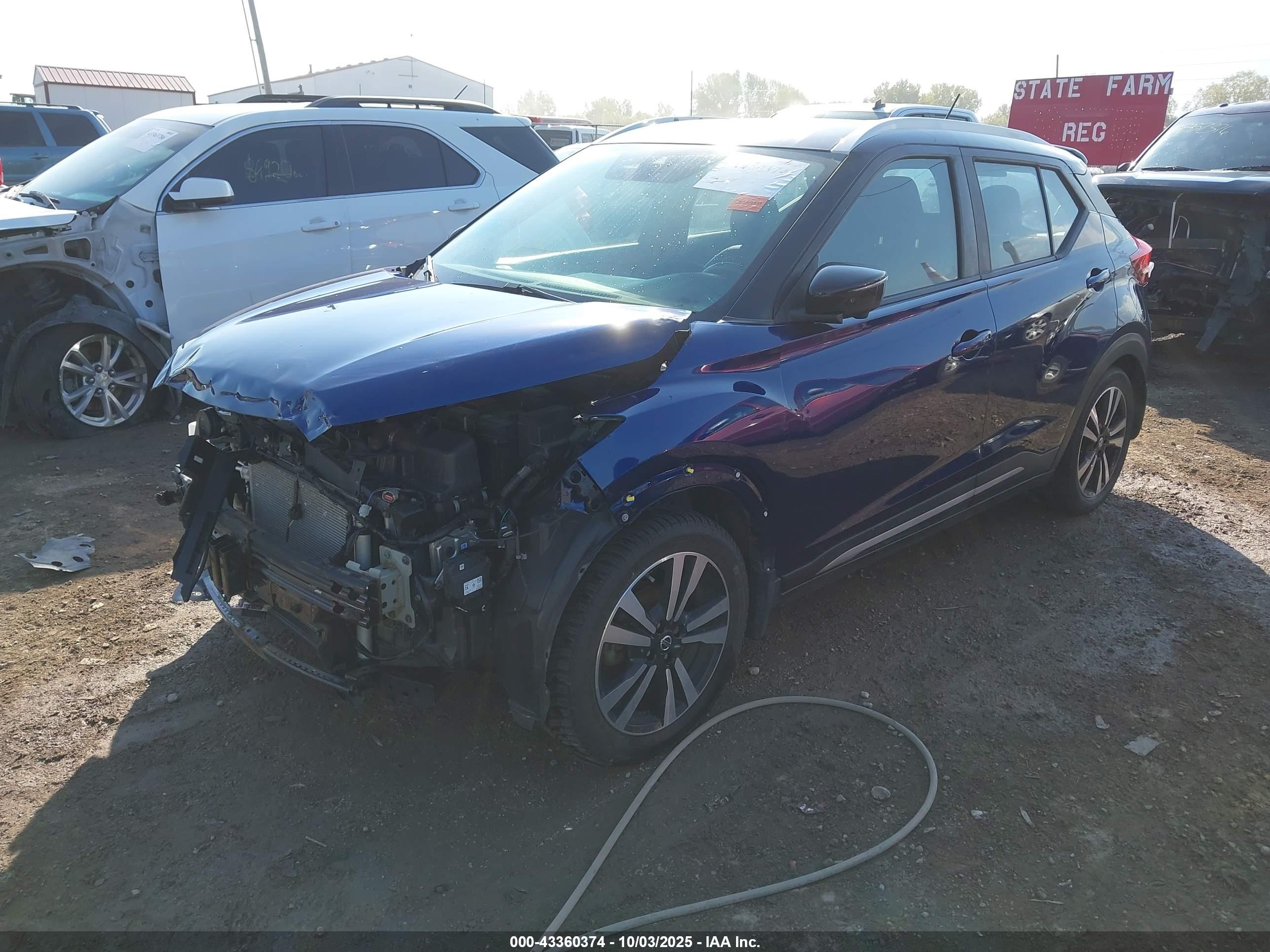 NISSAN KICKS image 2