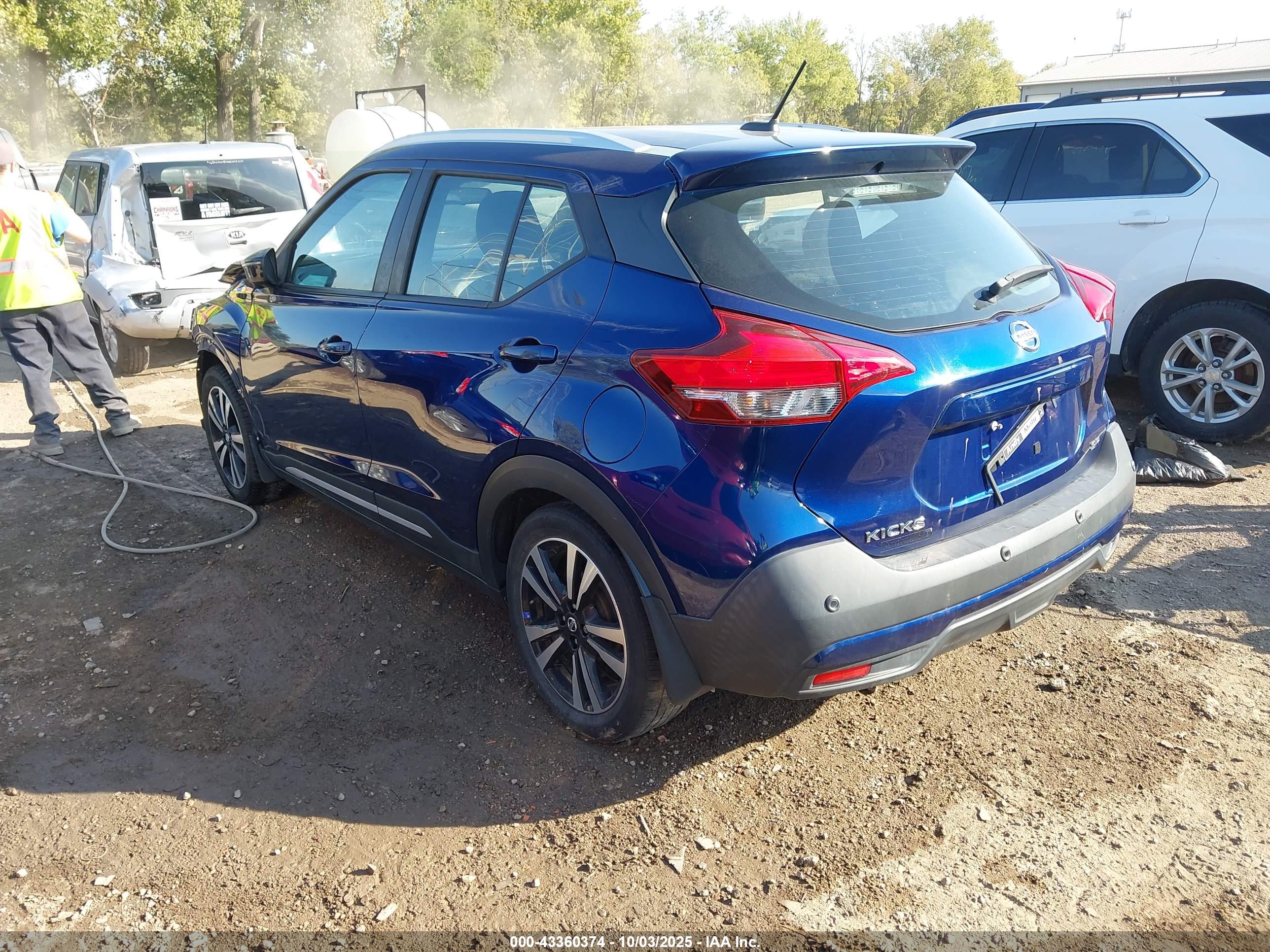 NISSAN KICKS image 3