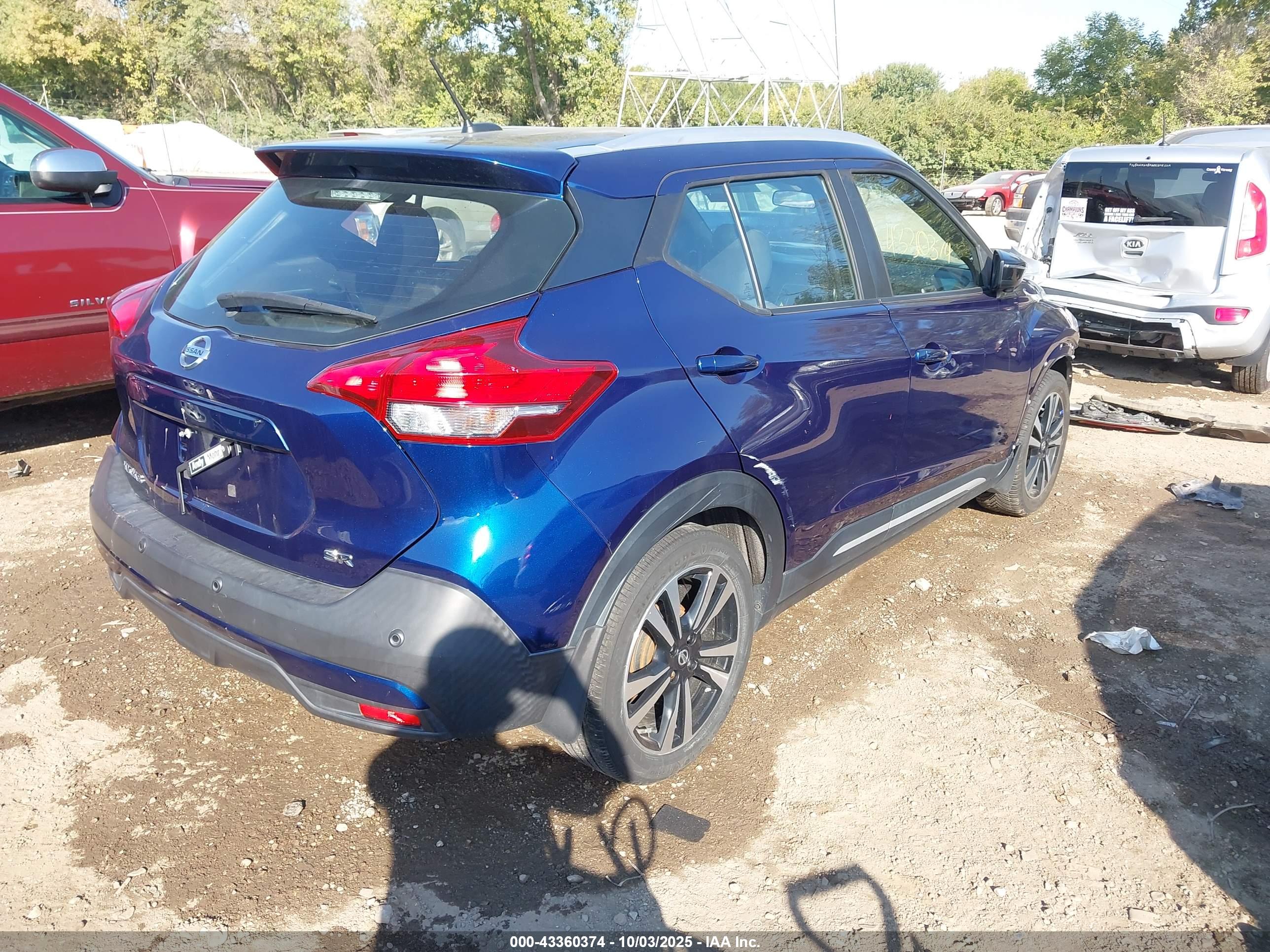 NISSAN KICKS image 4