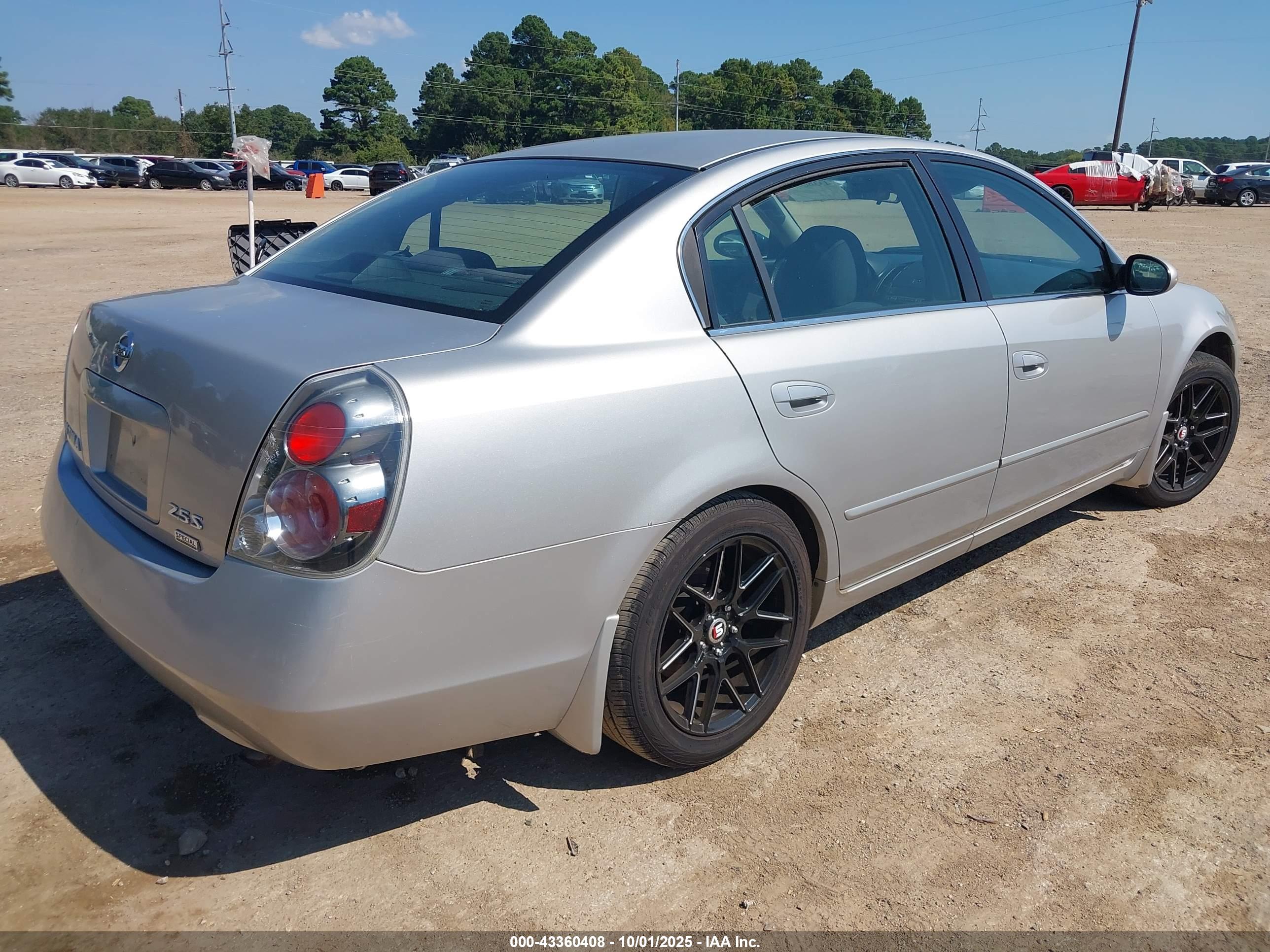 NISSAN ALTIMA image 4