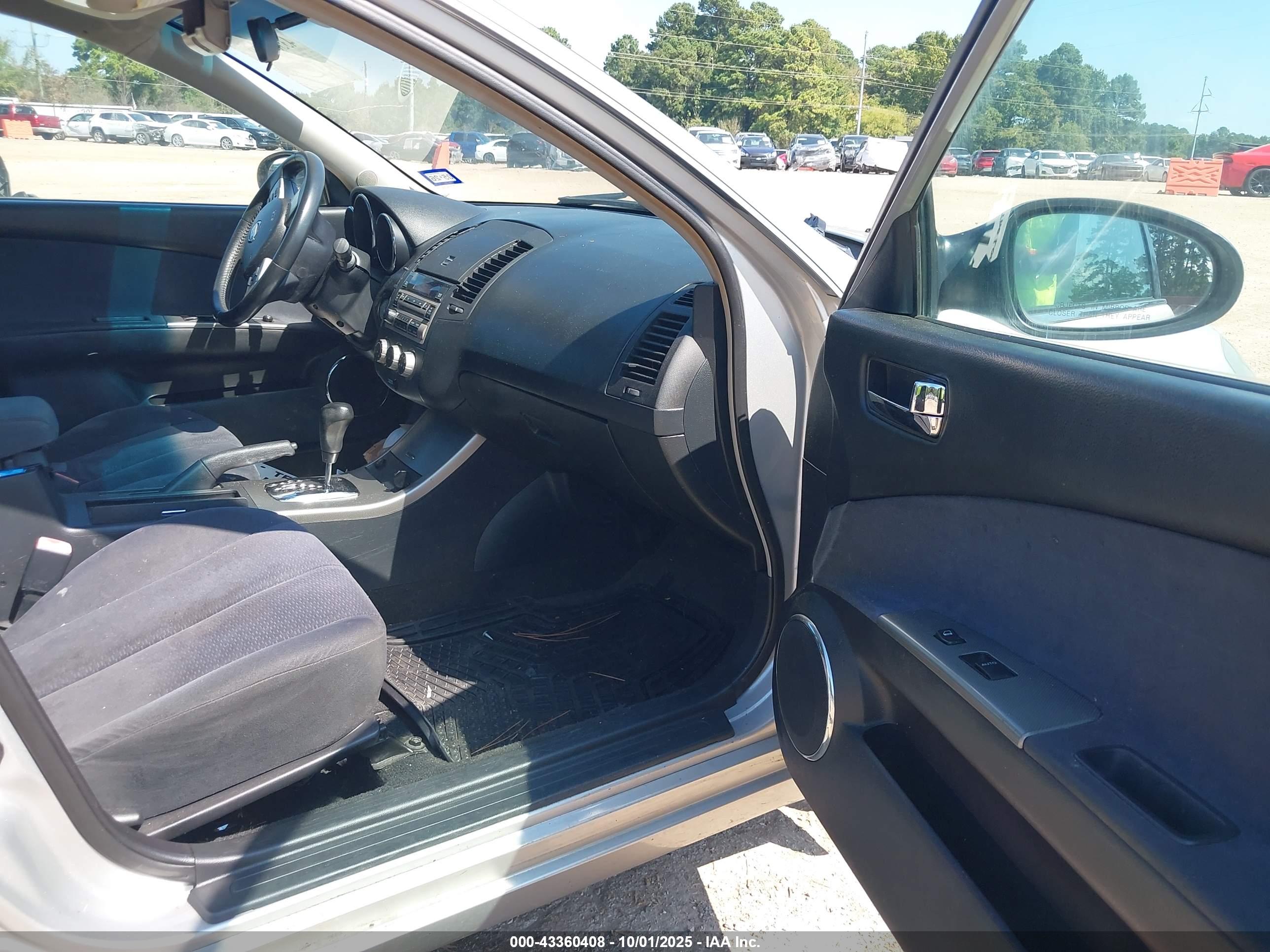 NISSAN ALTIMA image 5
