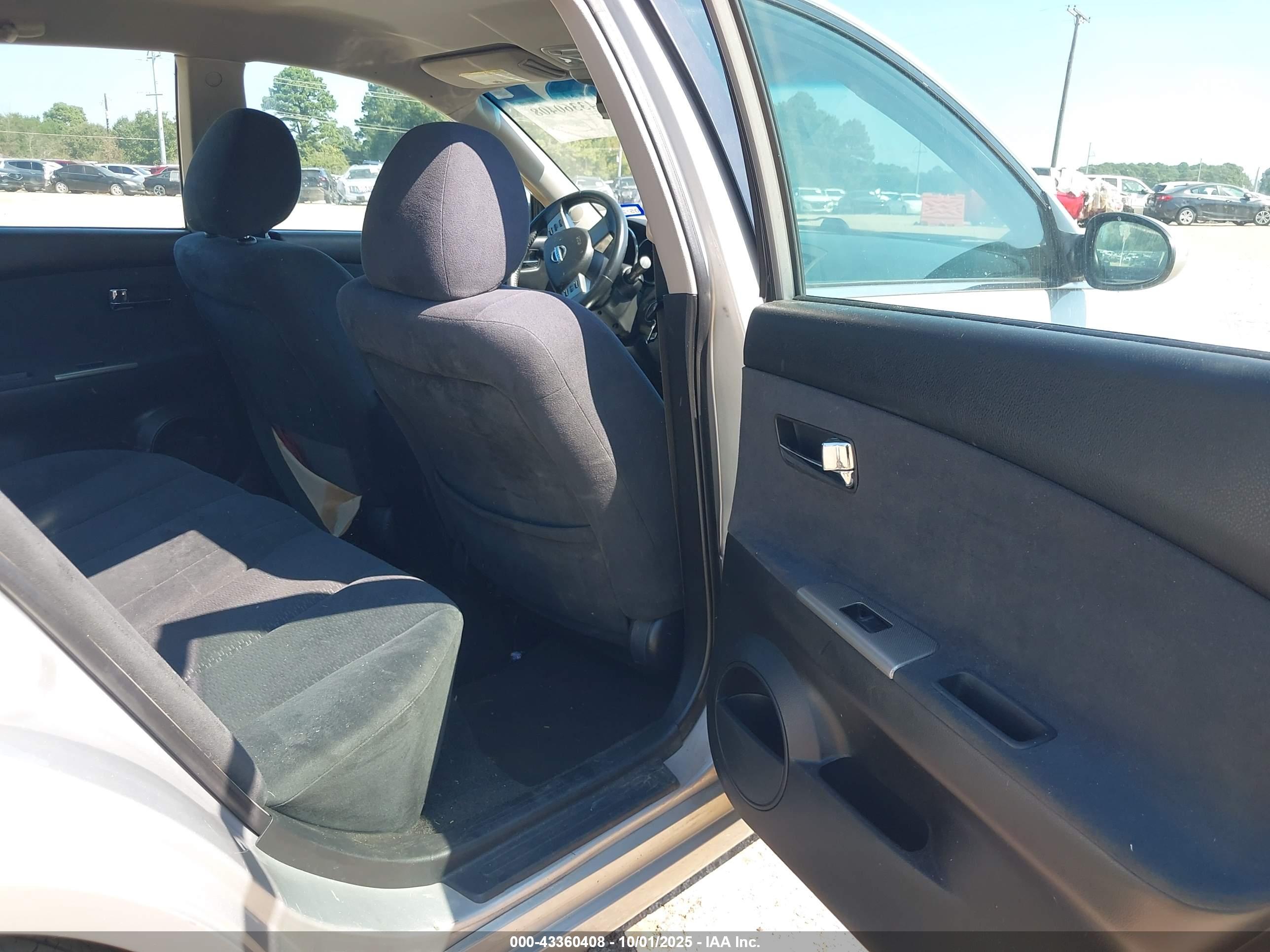 NISSAN ALTIMA image 8