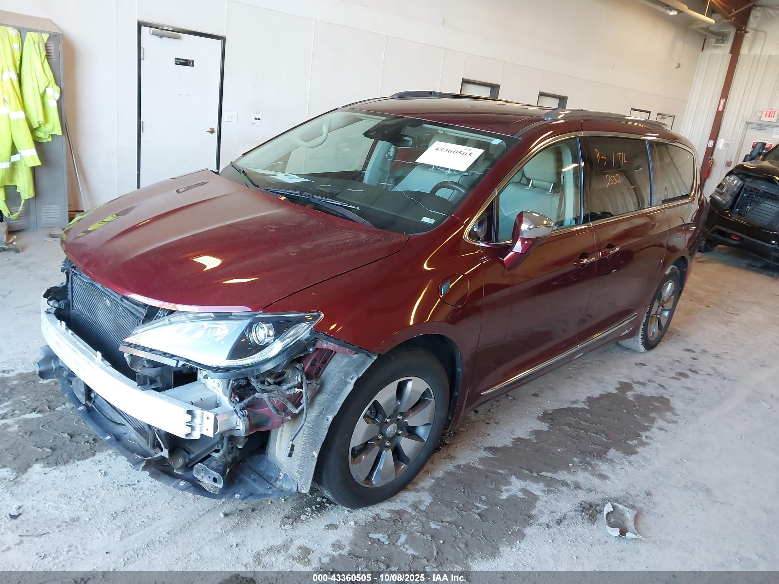 CHRYSLER PACIFICA image 2