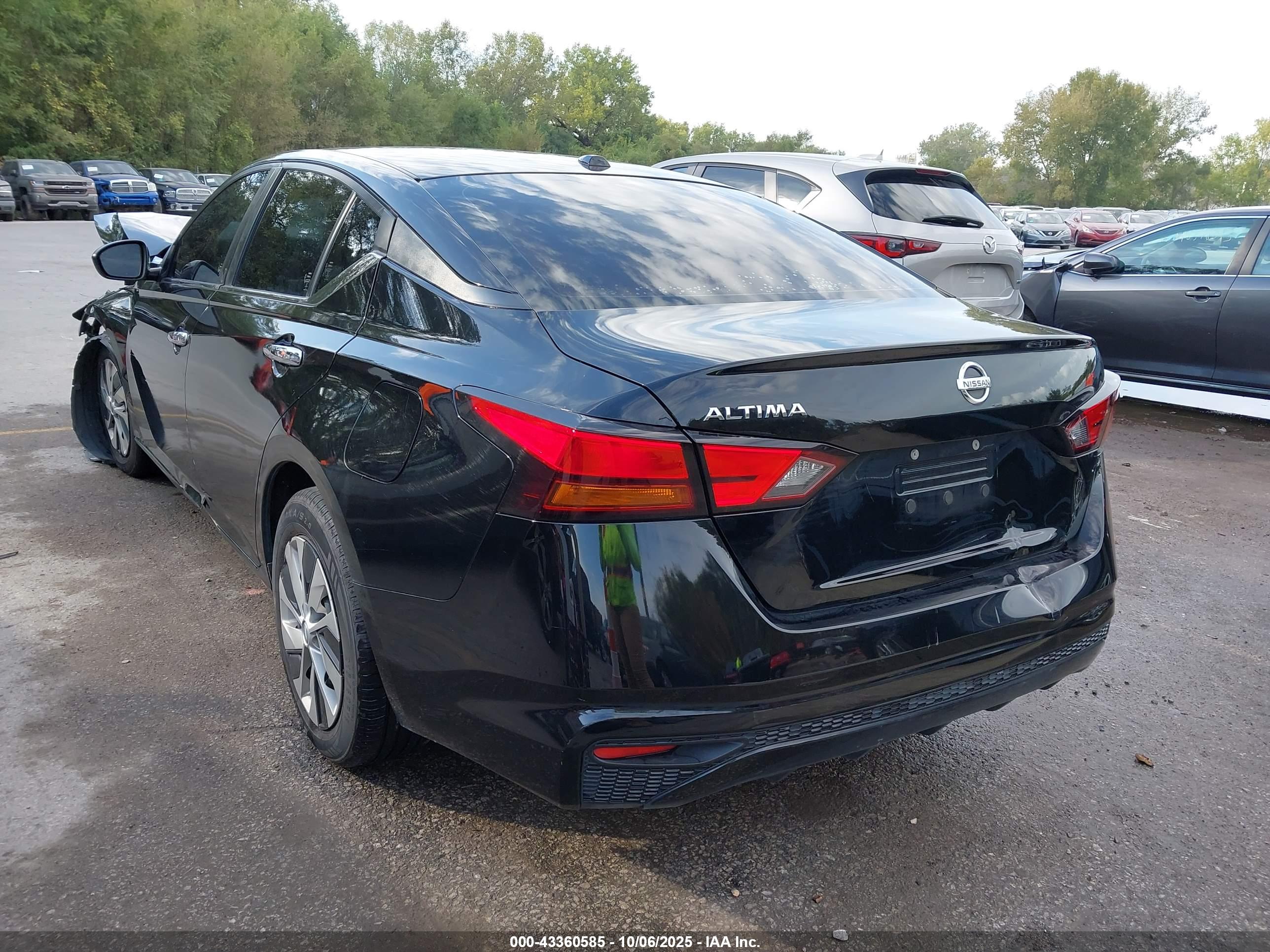 NISSAN ALTIMA image 3