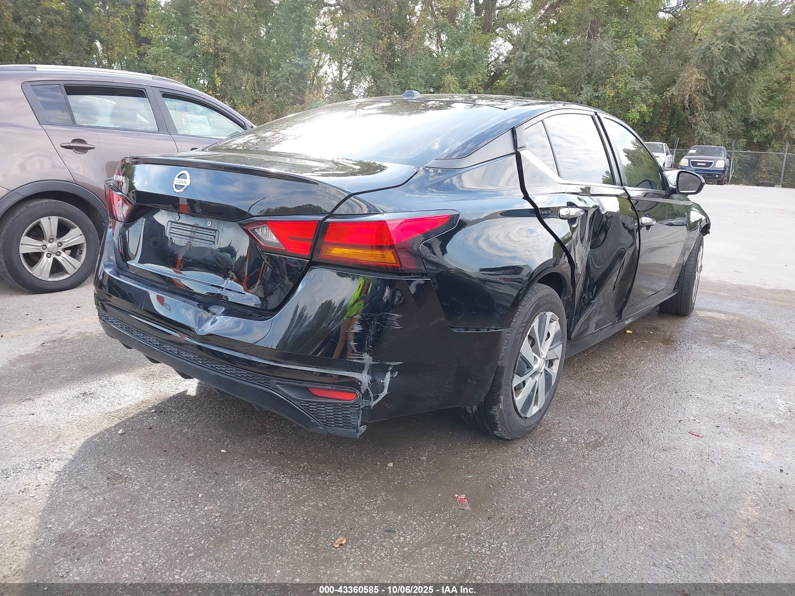 NISSAN ALTIMA image 4