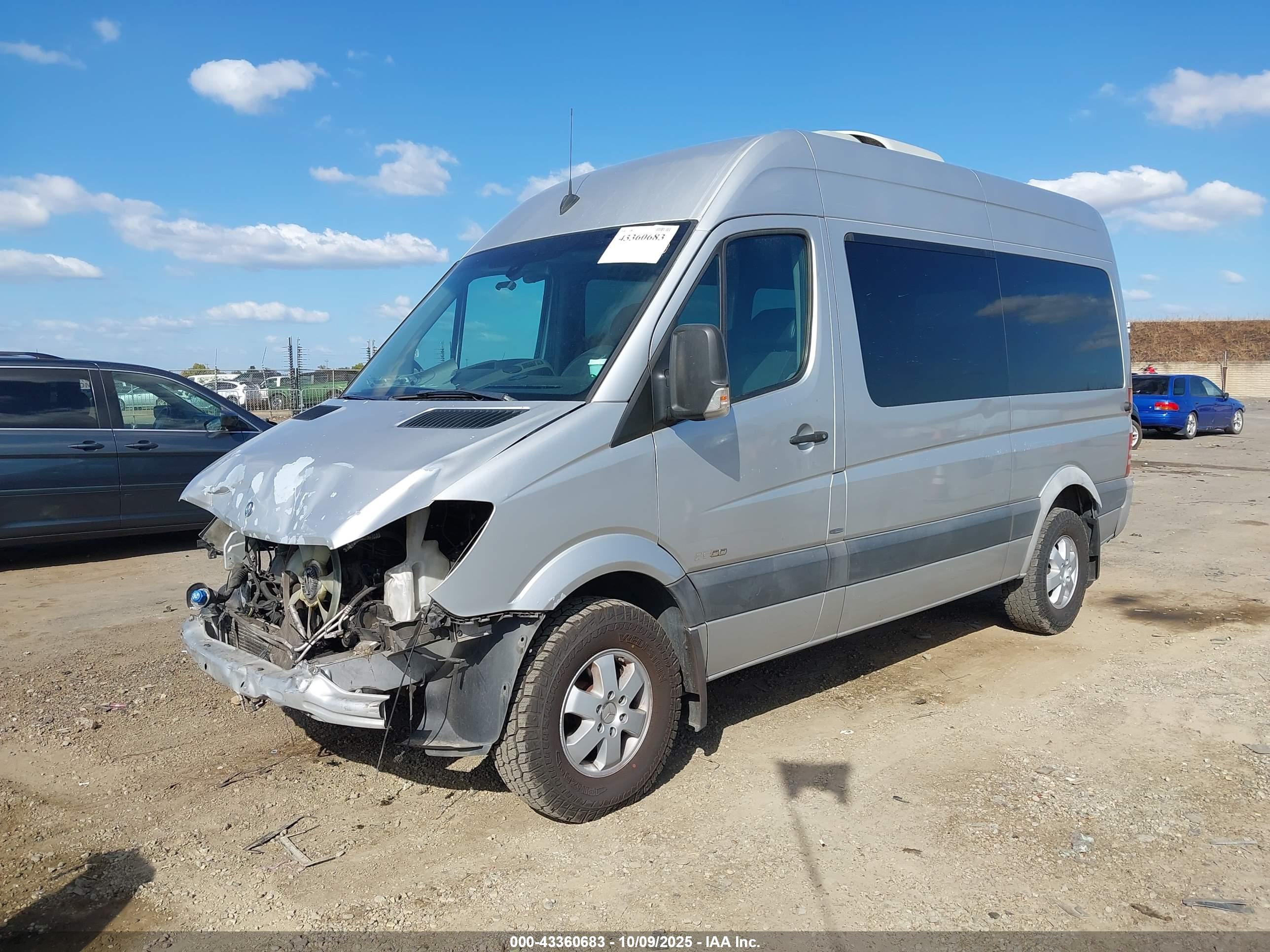 MERCEDES-BENZ SPRINTER image 2