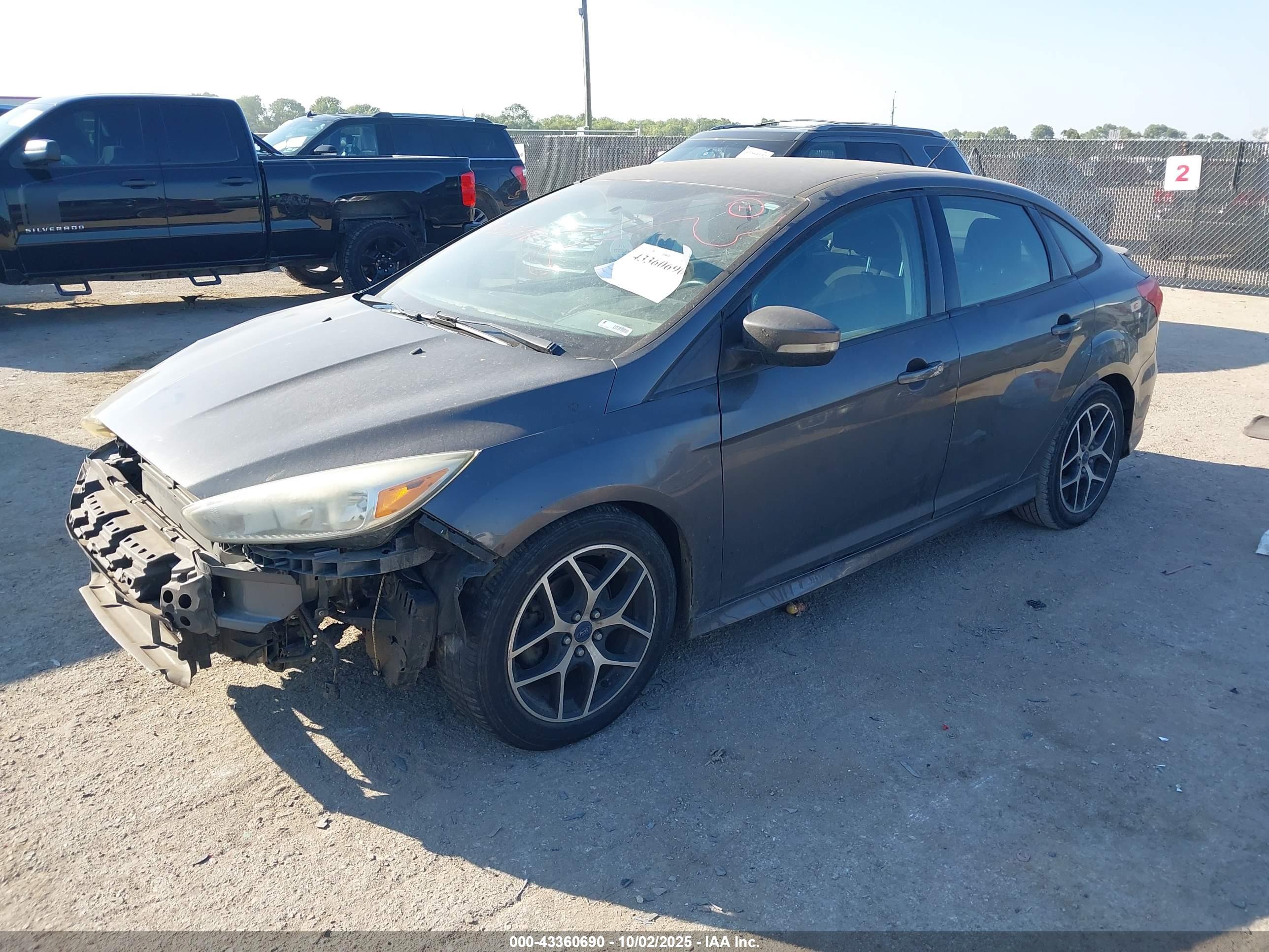 FORD FOCUS image 2