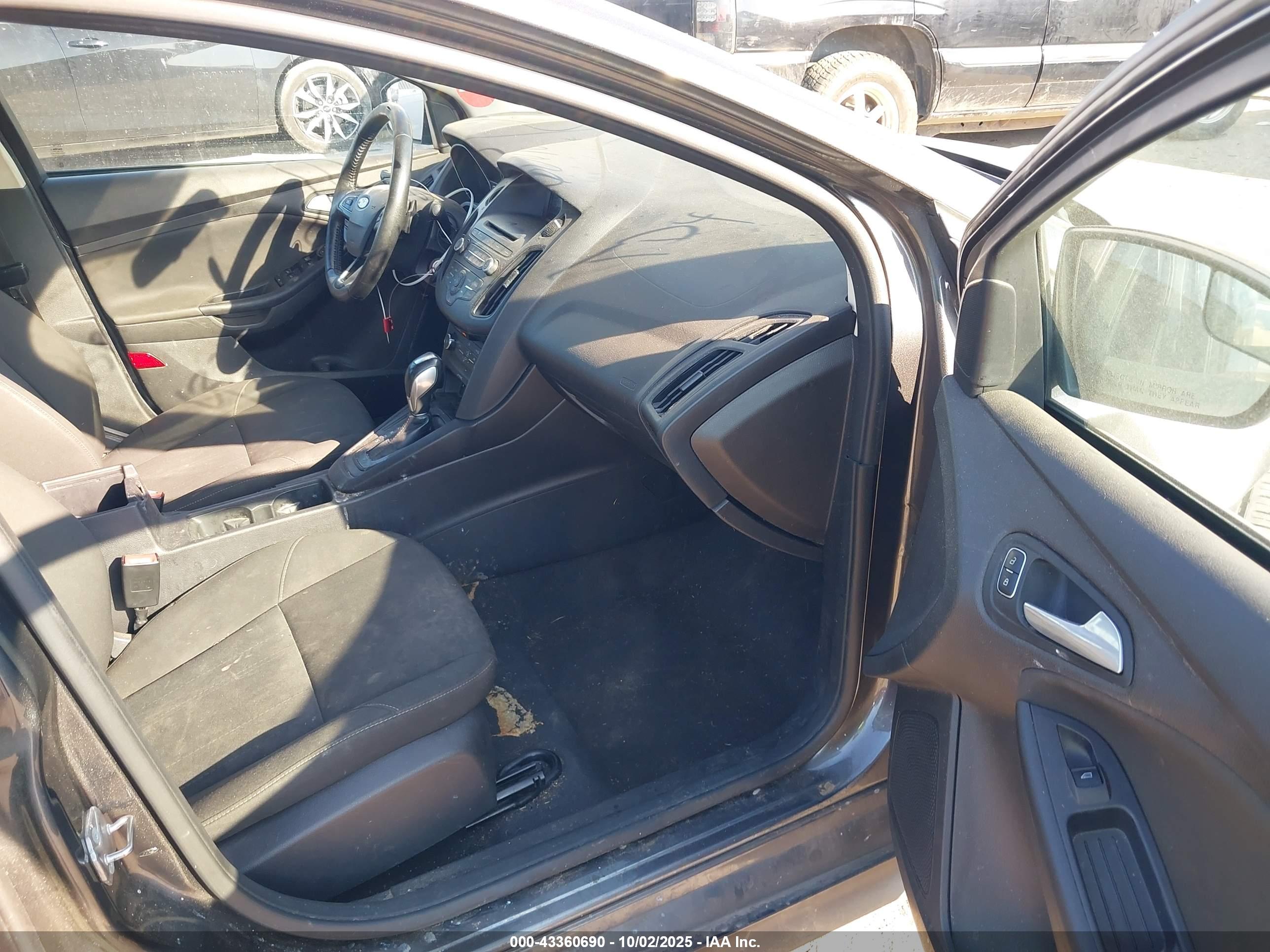 FORD FOCUS image 5